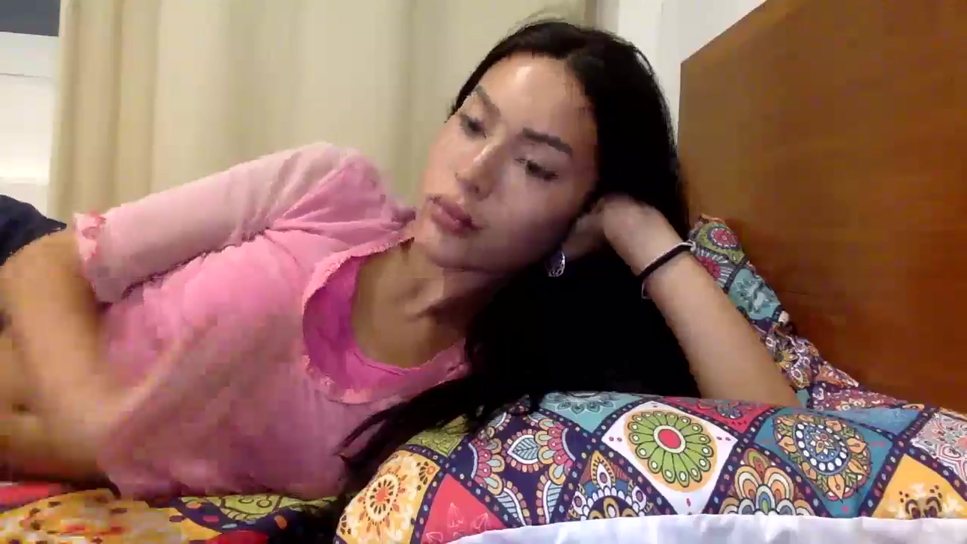Gallery image thumbnail from Miss_emiko's myfreecams stream on, 12/23/2025, 18:01 image 14 of 20