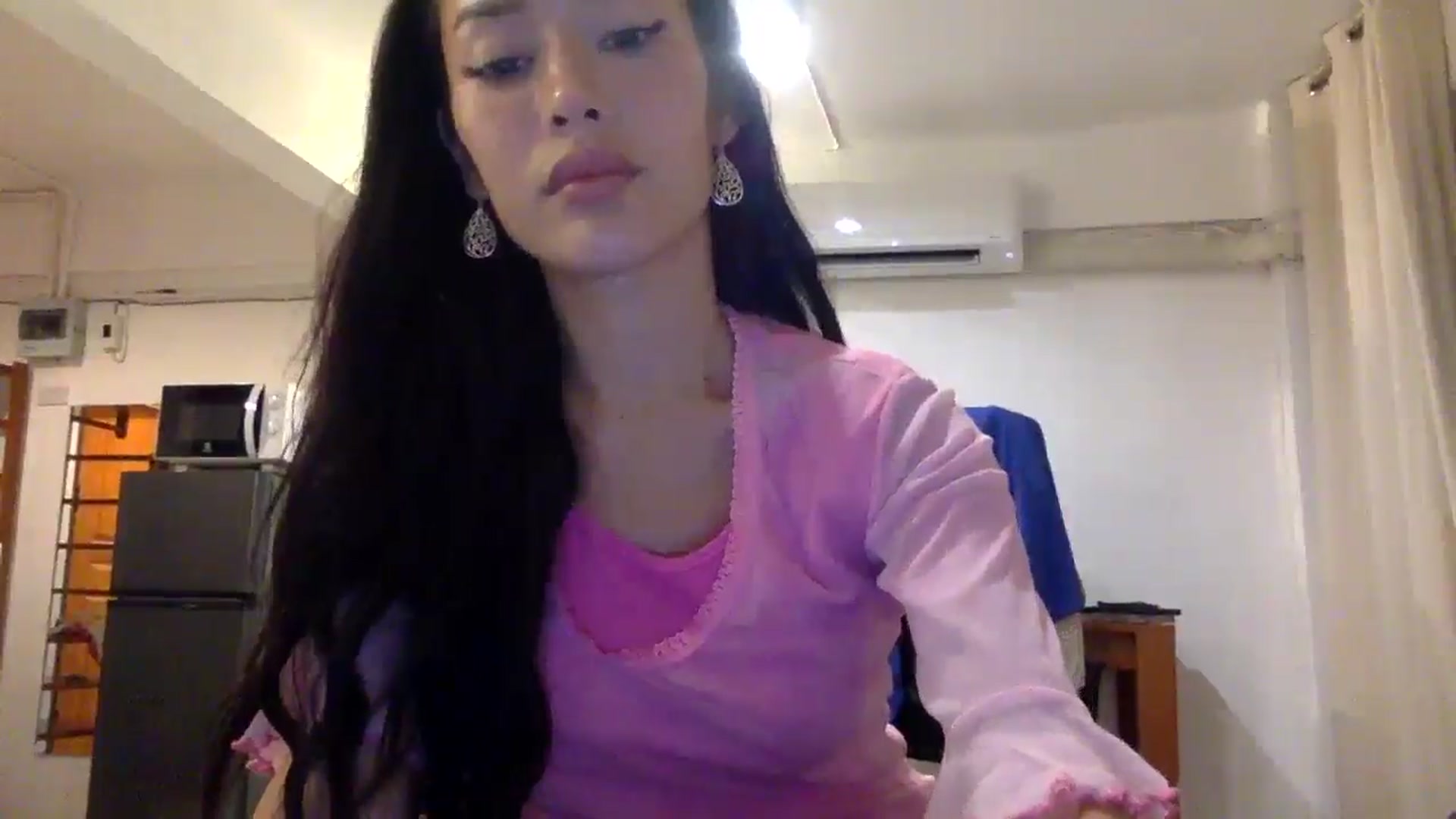 Gallery image thumbnail from Miss_emiko's myfreecams stream on, 12/23/2025, 18:01 image 8 of 20