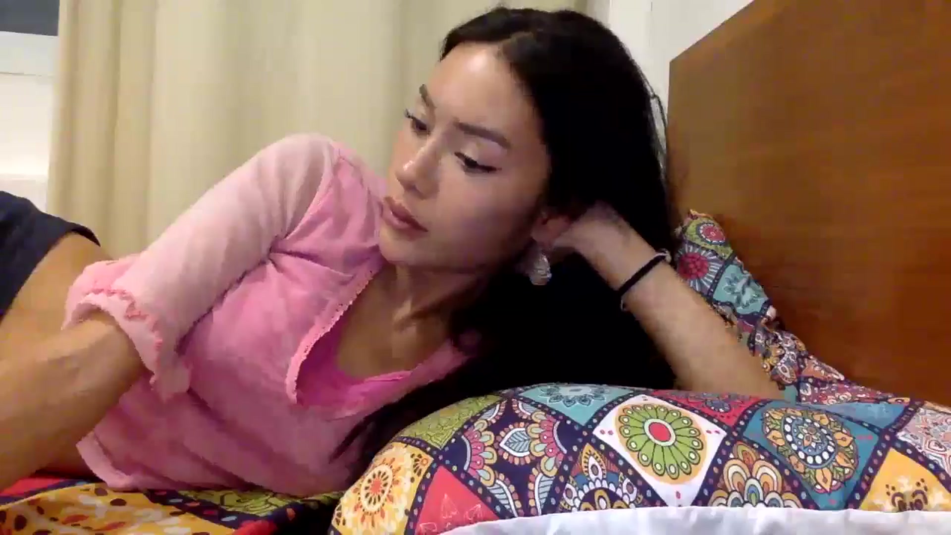 Gallery image thumbnail from Miss_emiko's myfreecams stream on, 12/23/2025, 18:01 image 15 of 20