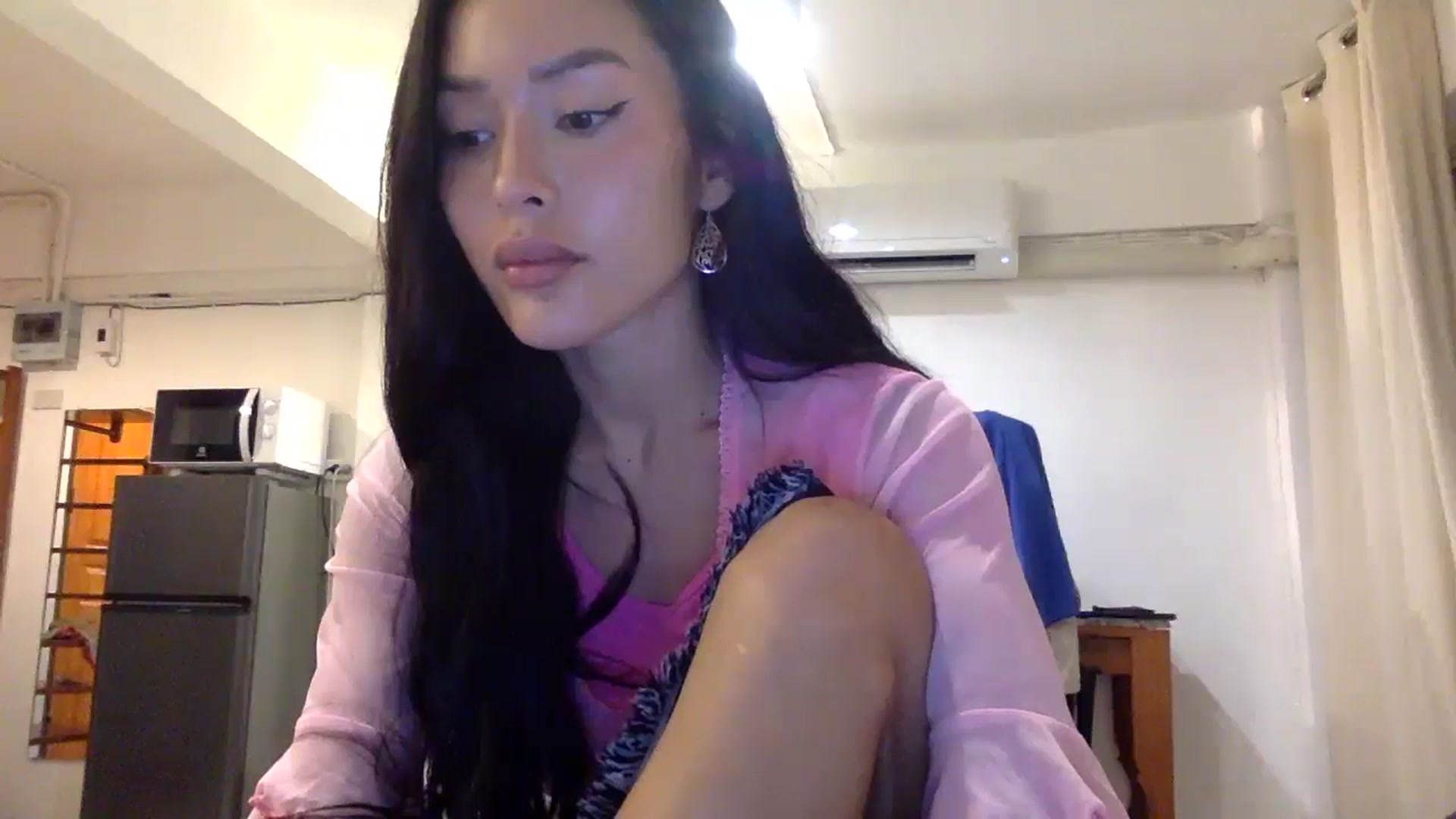 Gallery image thumbnail from Miss_emiko's myfreecams stream on, 12/23/2025, 18:01 image 2 of 20