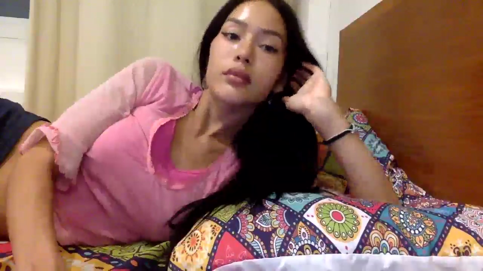 Gallery image thumbnail from Miss_emiko's myfreecams stream on, 12/23/2025, 18:01 image 12 of 20