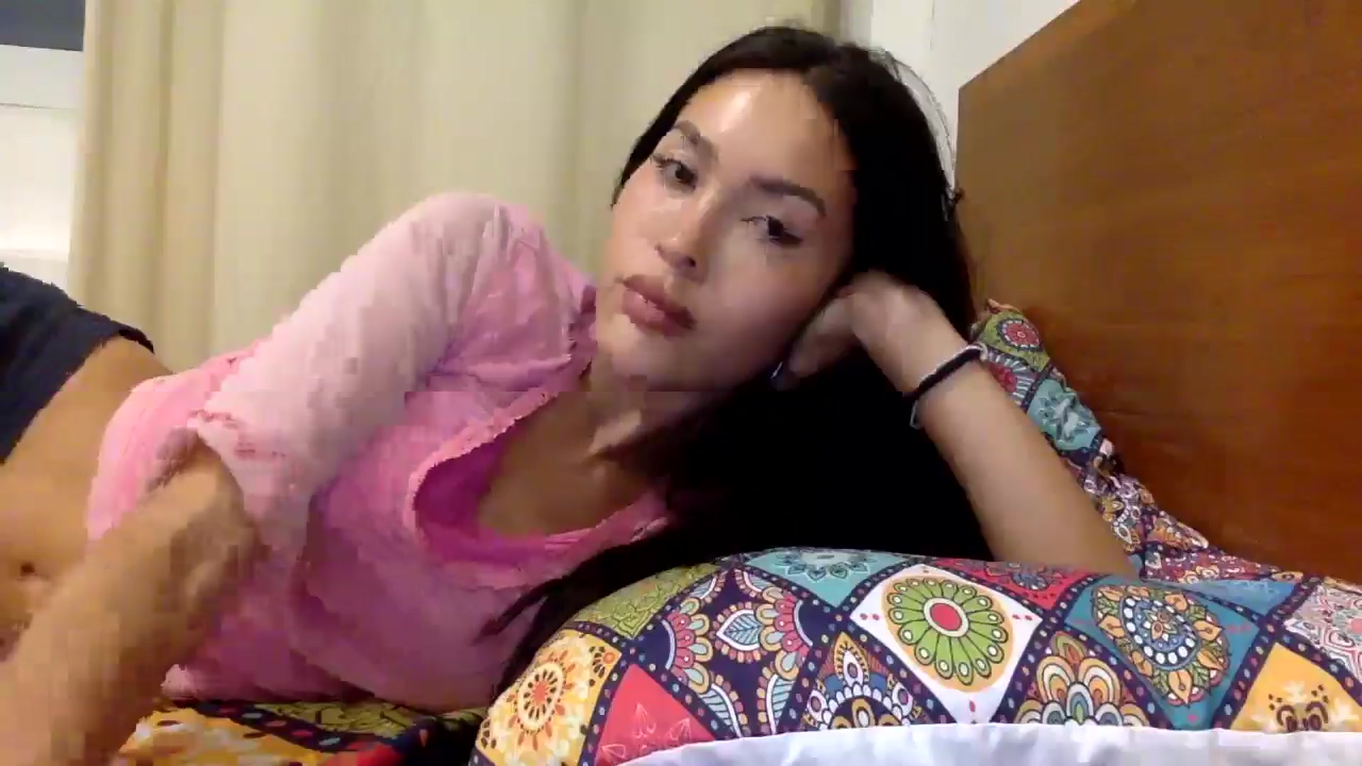 Gallery image thumbnail from Miss_emiko's myfreecams stream on, 12/23/2025, 18:01 image 16 of 20