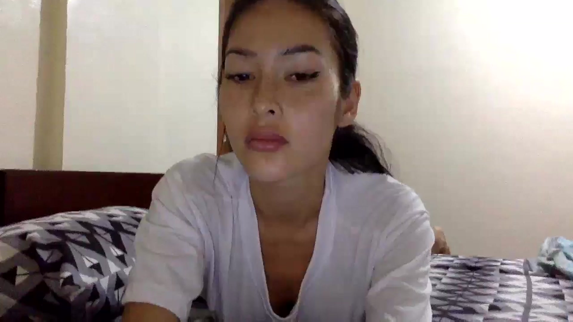 Gallery image thumbnail from Miss_emiko's myfreecams stream on, 01/04/2026, 08:05 image 18 of 20