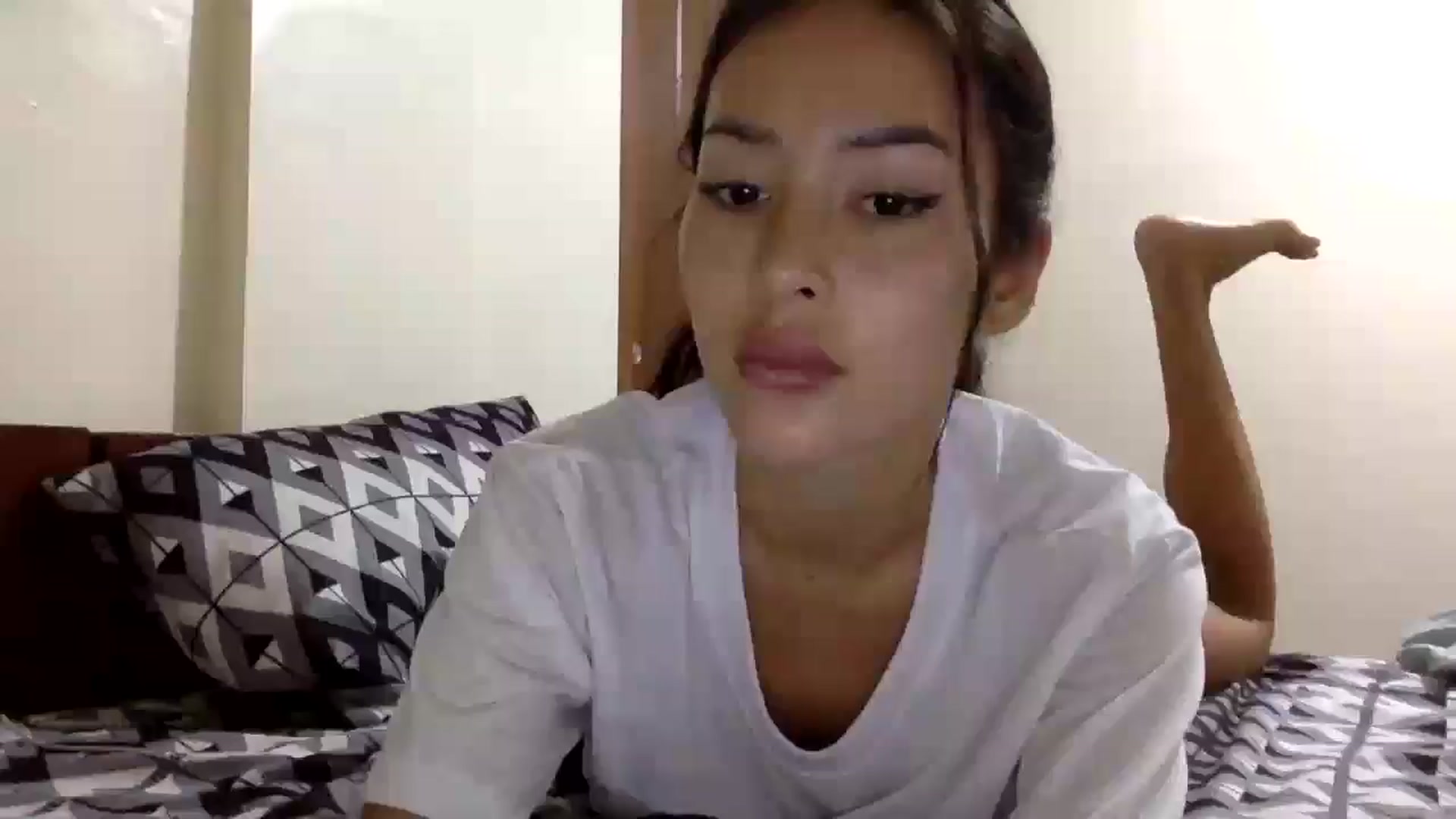 Gallery image thumbnail from Miss_emiko's myfreecams stream on, 01/04/2026, 09:27 image 10 of 20
