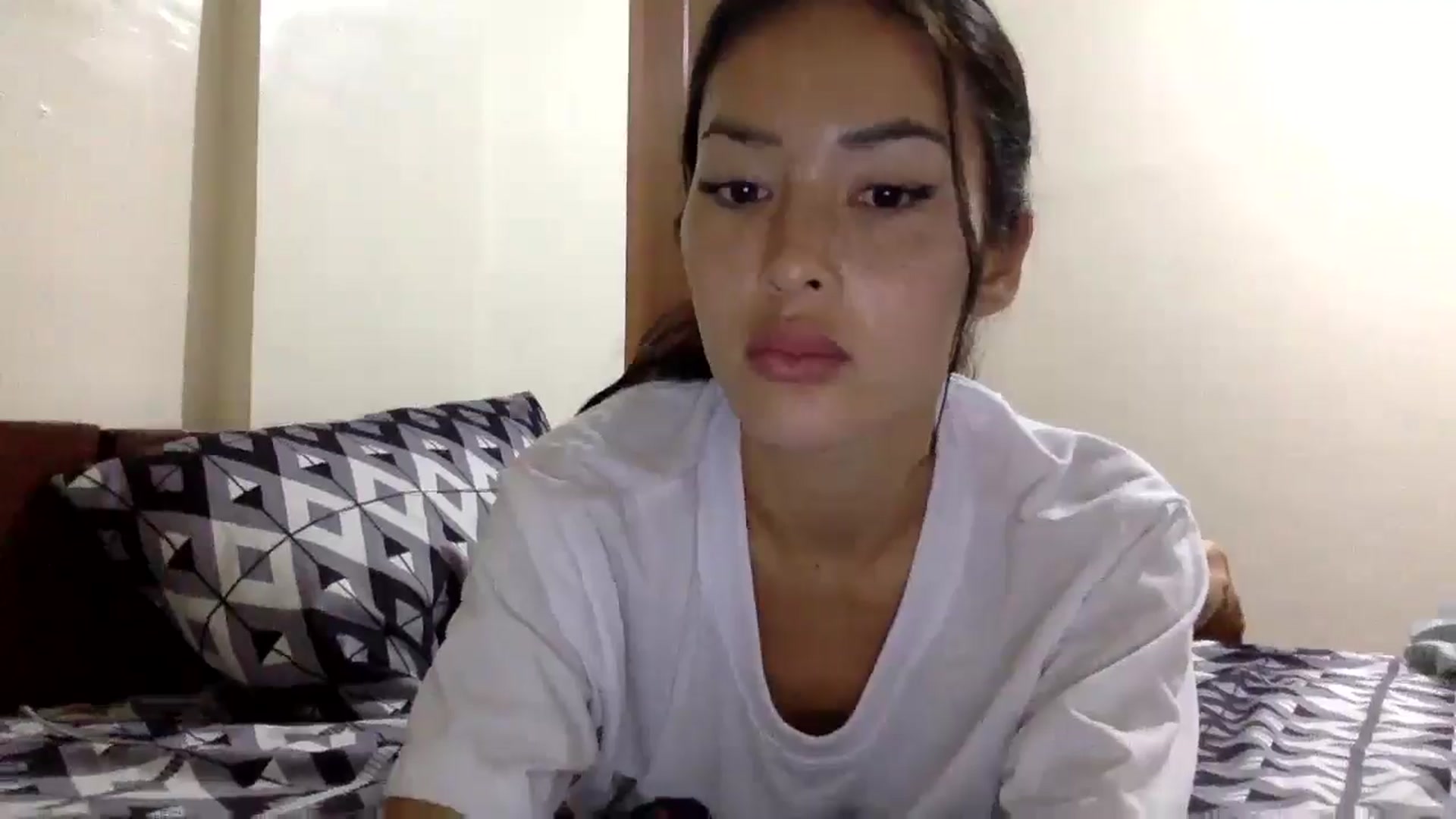 Gallery image thumbnail from Miss_emiko's myfreecams stream on, 01/04/2026, 09:27 image 12 of 20