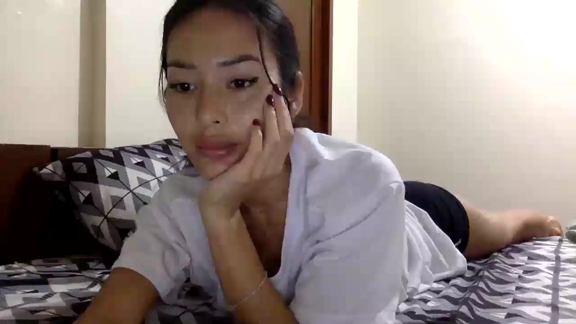 Gallery image thumbnail from Miss_emiko's myfreecams stream on, 01/04/2026, 09:27 image 18 of 20