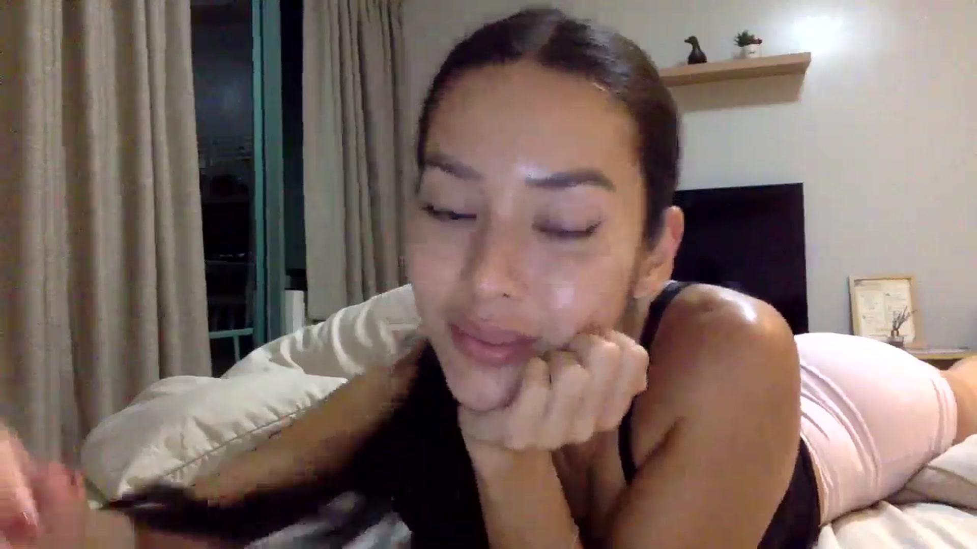 Gallery image thumbnail from Miss_emiko's myfreecams stream on, 01/29/2026, 15:40 image 10 of 20