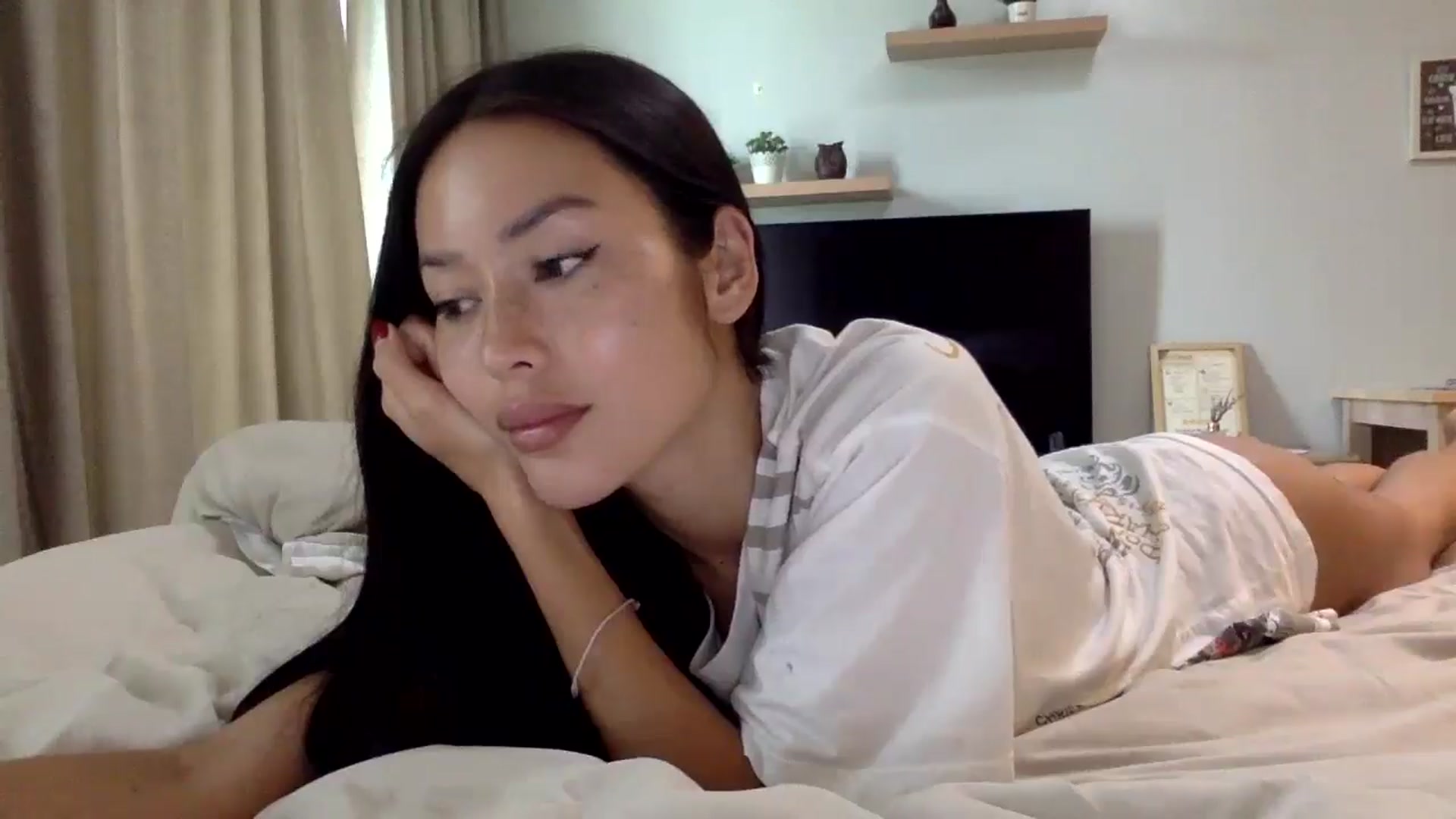 Gallery image thumbnail from Miss_emiko's myfreecams stream on, 01/30/2026, 08:44 image 6 of 20