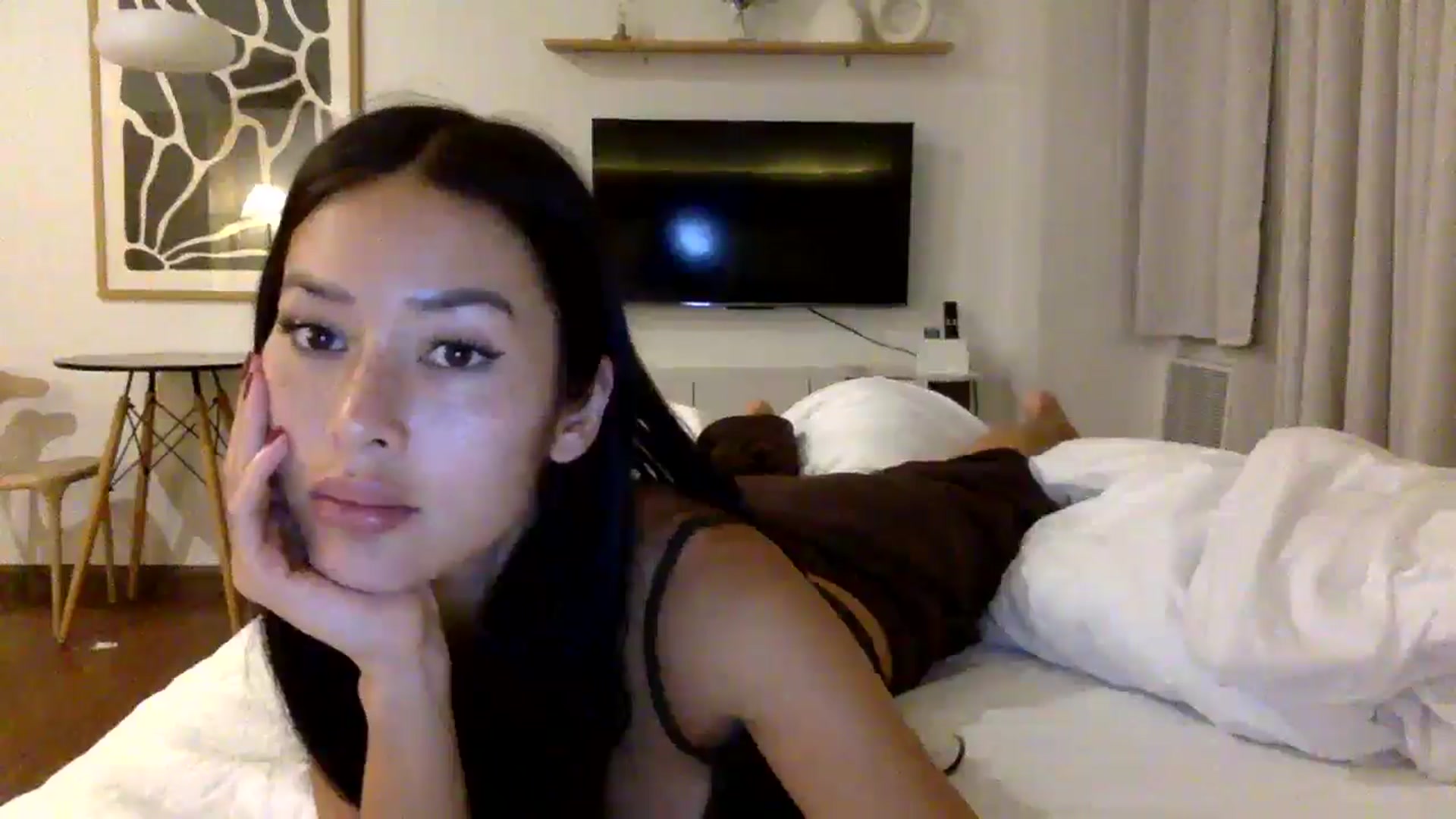 Gallery image thumbnail from Miss_emiko's myfreecams stream on, 02/01/2026, 13:14 image 6 of 20