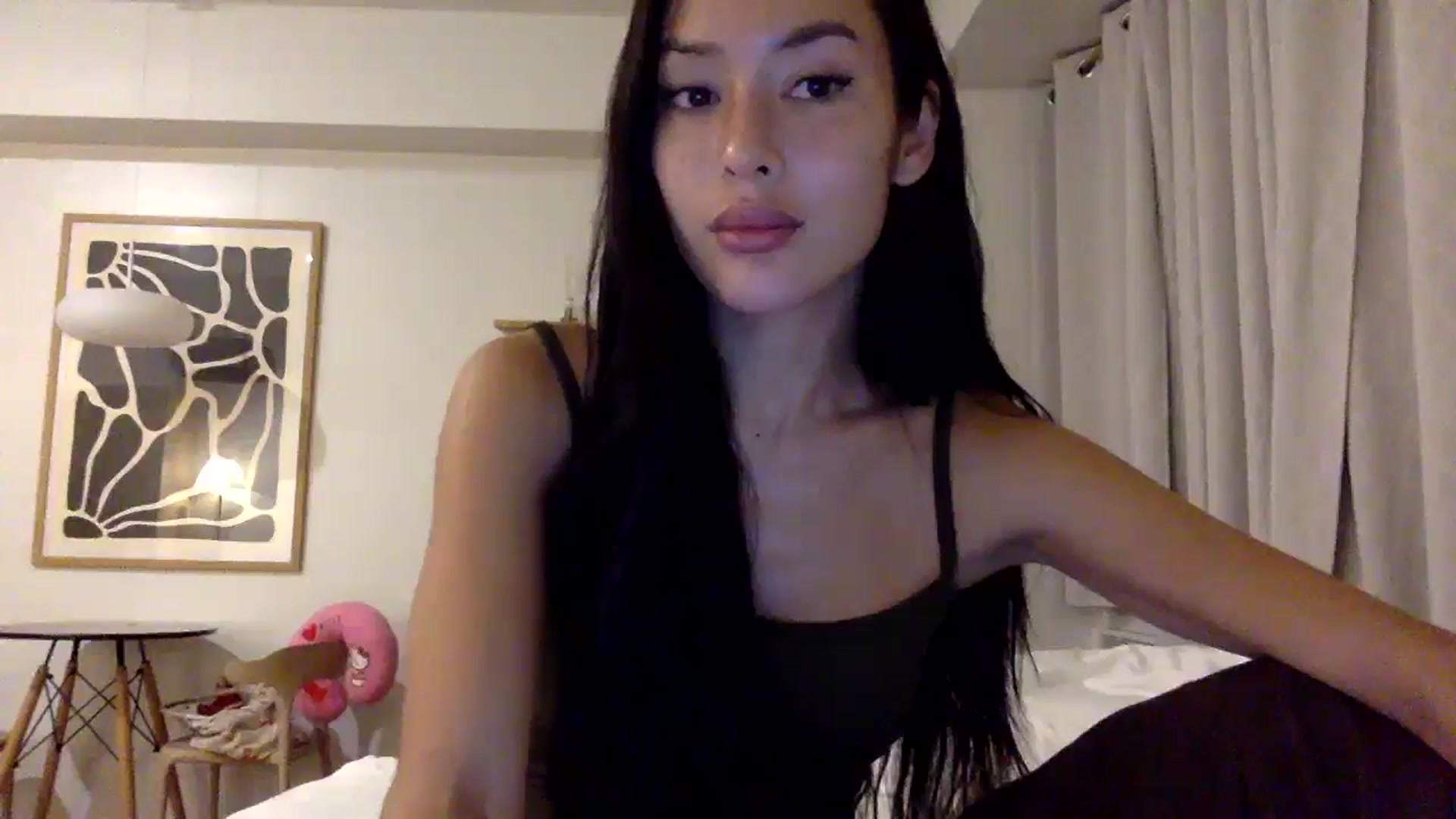 Gallery image thumbnail from Miss_emiko's myfreecams stream on, 02/01/2026, 21:13 image 8 of 20