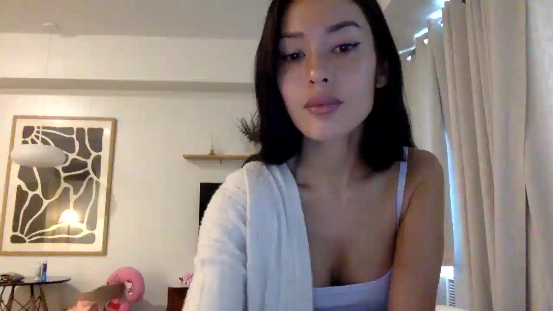 Gallery image thumbnail from Miss_emiko's myfreecams stream on, 02/02/2026, 08:23 image 16 of 20