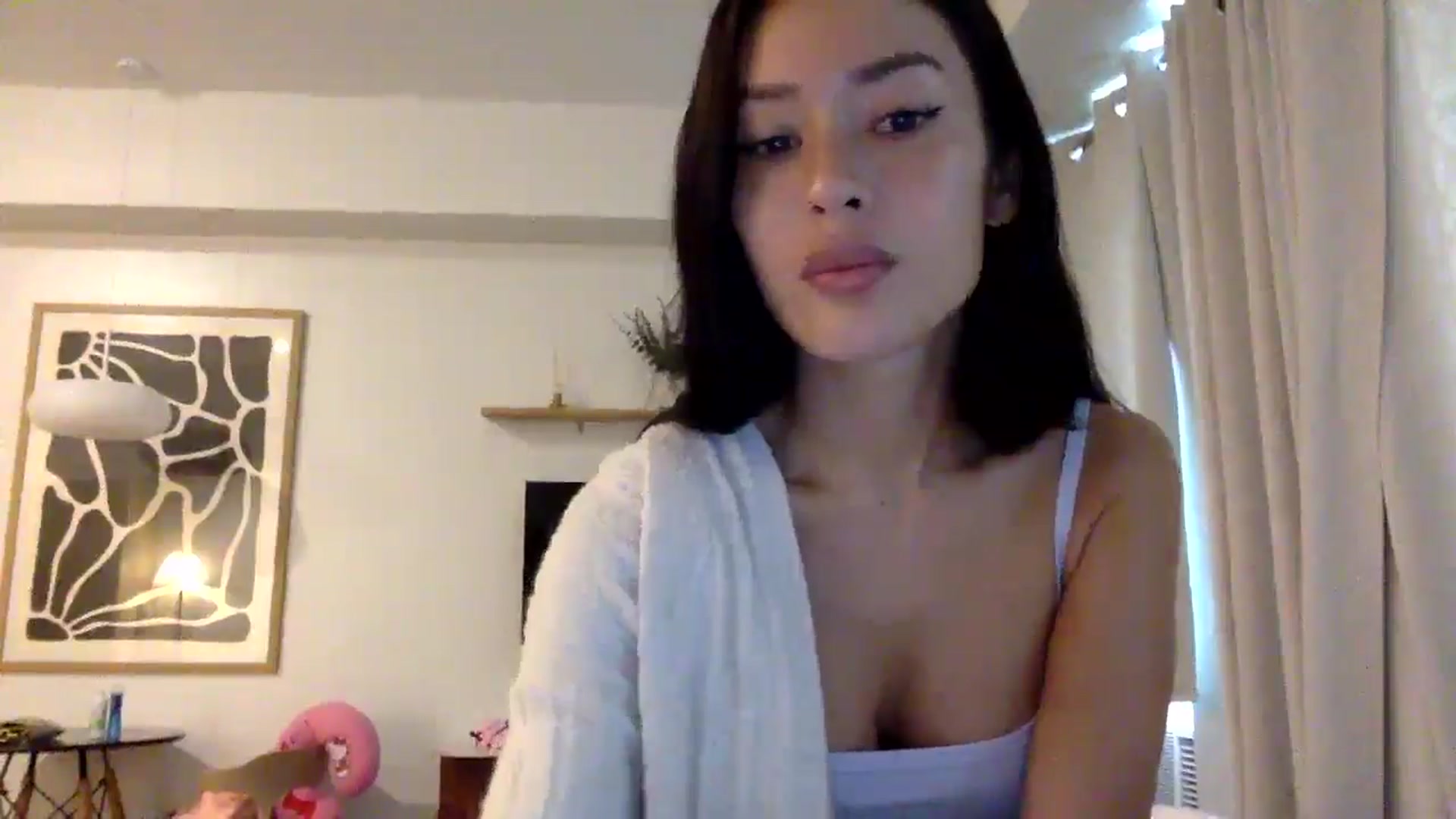 Gallery image thumbnail from Miss_emiko's myfreecams stream on, 02/02/2026, 08:23 image 18 of 20