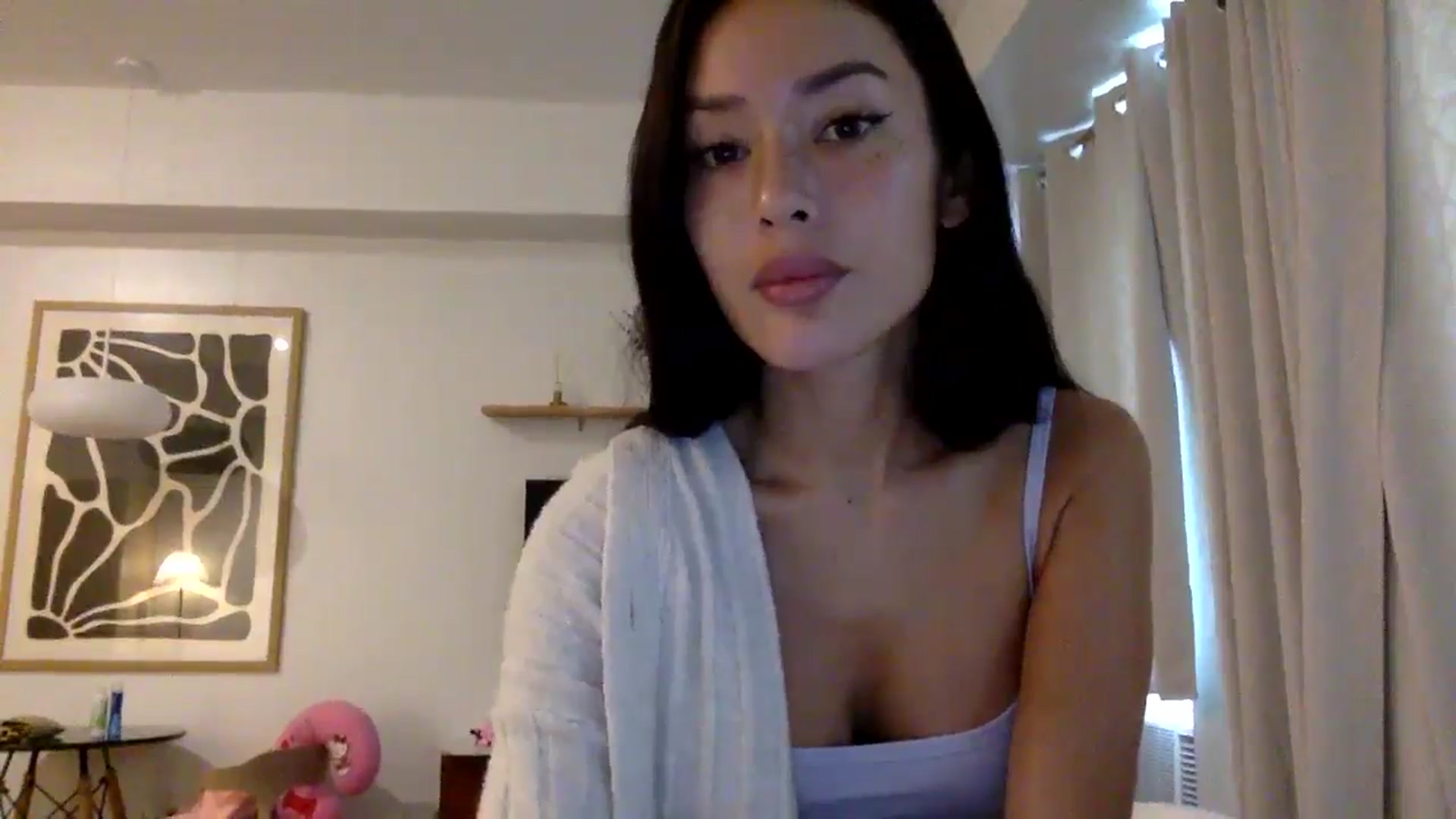 Gallery image thumbnail from Miss_emiko's myfreecams stream on, 02/02/2026, 08:23 image 17 of 20