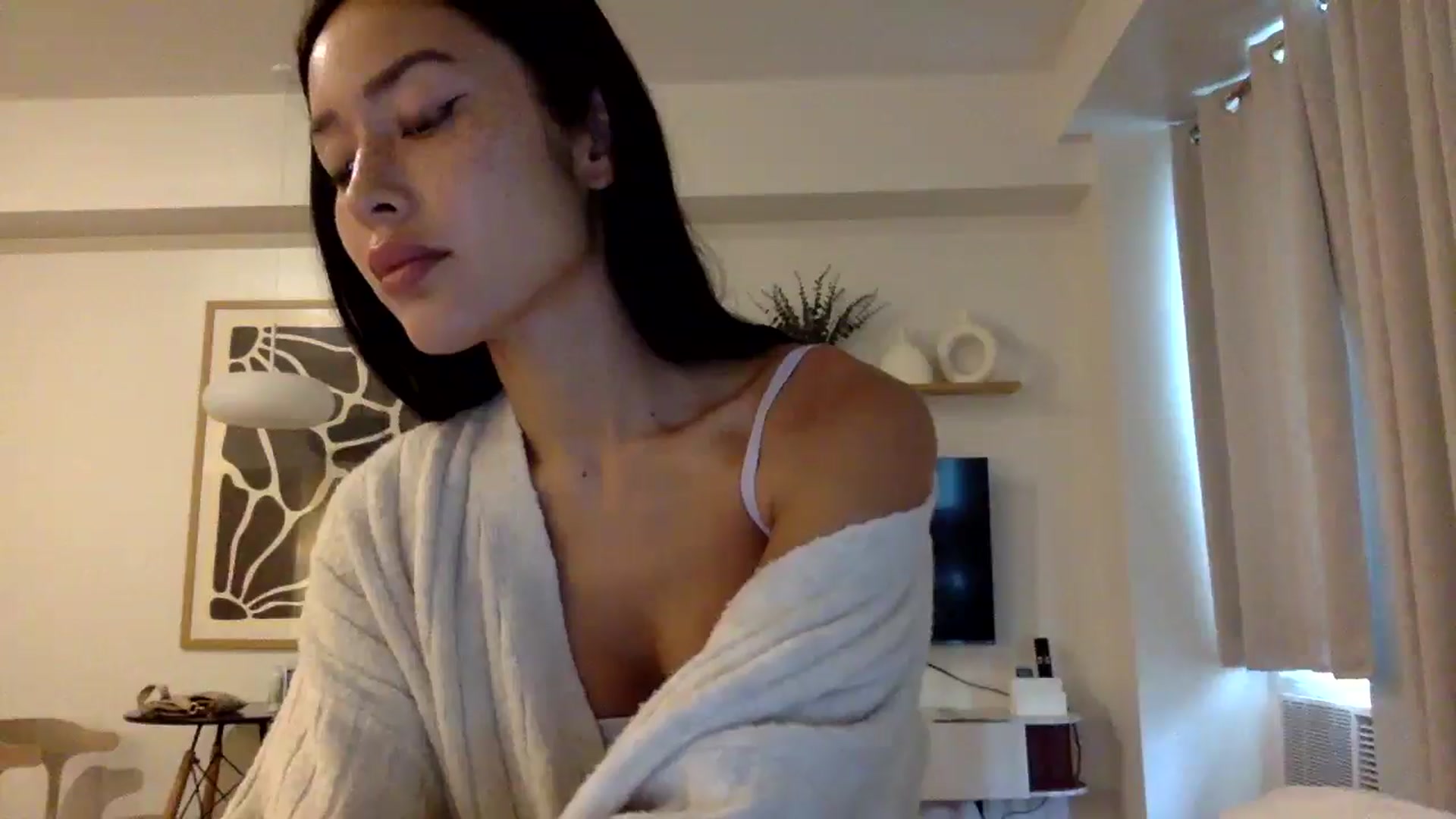 Gallery image thumbnail from Miss_emiko's myfreecams stream on, 02/02/2026, 08:49 image 2 of 20