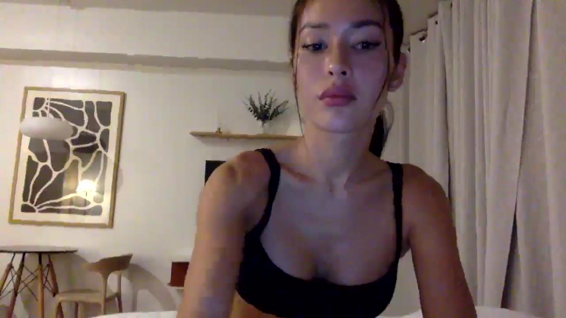 Gallery image thumbnail from Miss_emiko's myfreecams stream on, 02/04/2026, 17:54 image 3 of 20