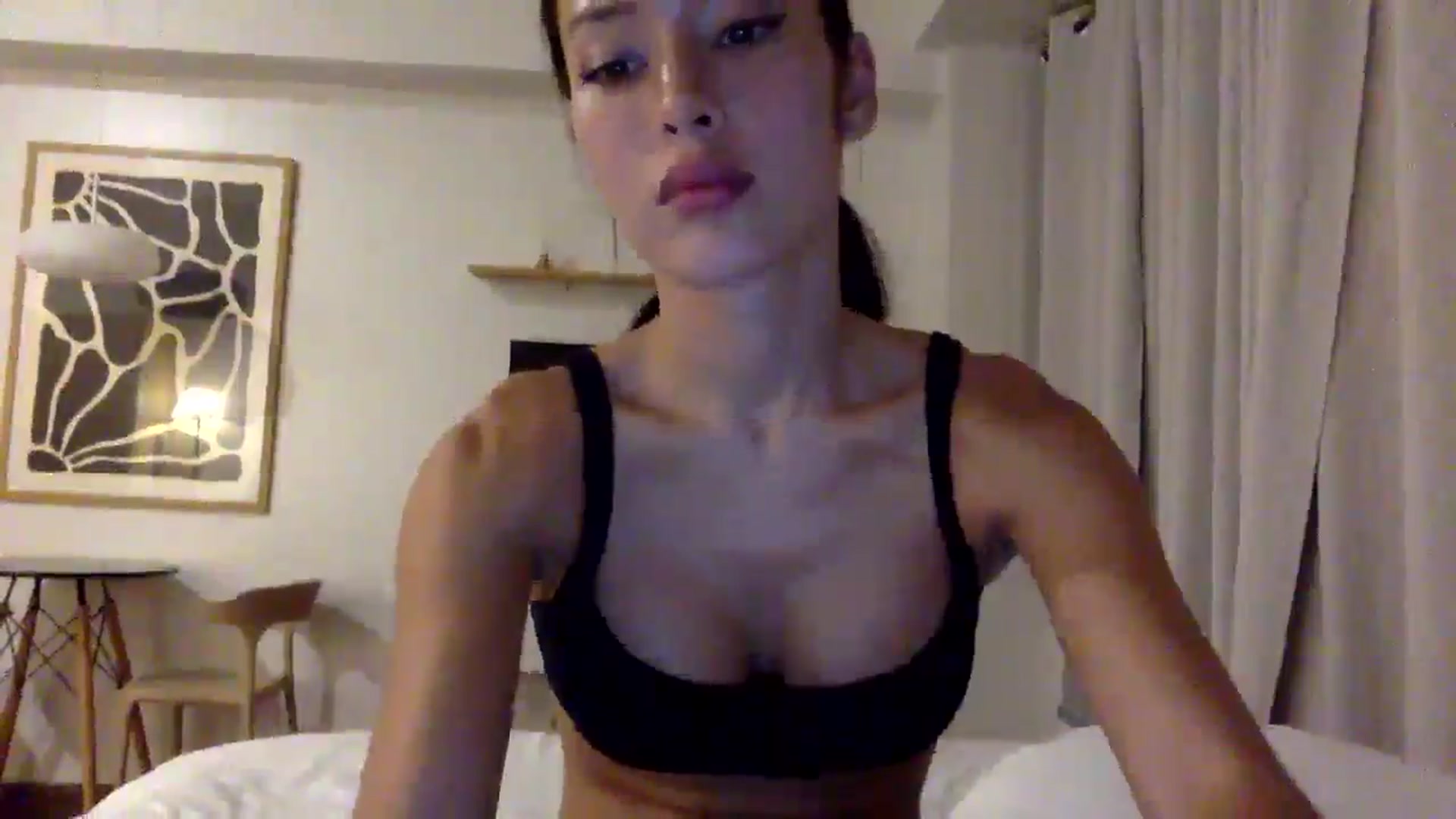 Gallery image thumbnail from Miss_emiko's myfreecams stream on, 02/04/2026, 17:54 image 14 of 20
