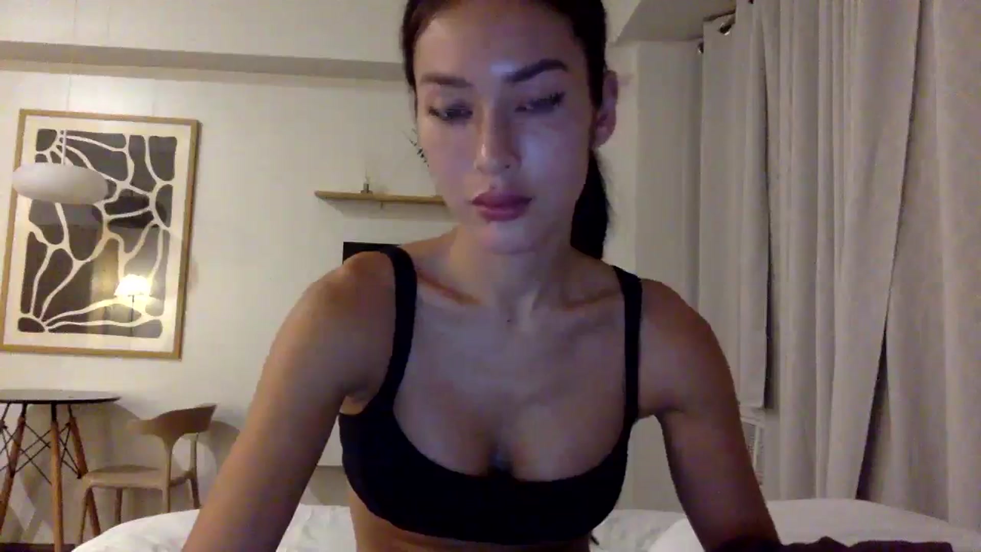 Gallery image thumbnail from Miss_emiko's myfreecams stream on, 02/04/2026, 17:54 image 16 of 20
