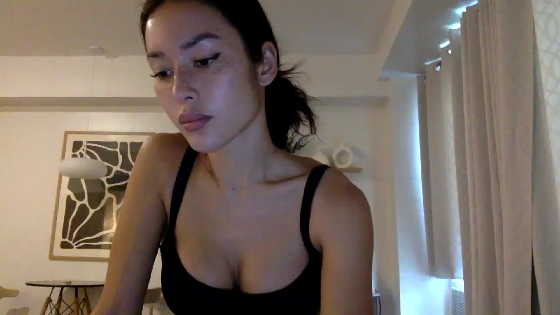 Gallery image thumbnail from Miss_emiko's myfreecams stream on, 02/05/2026, 09:18 image 8 of 20