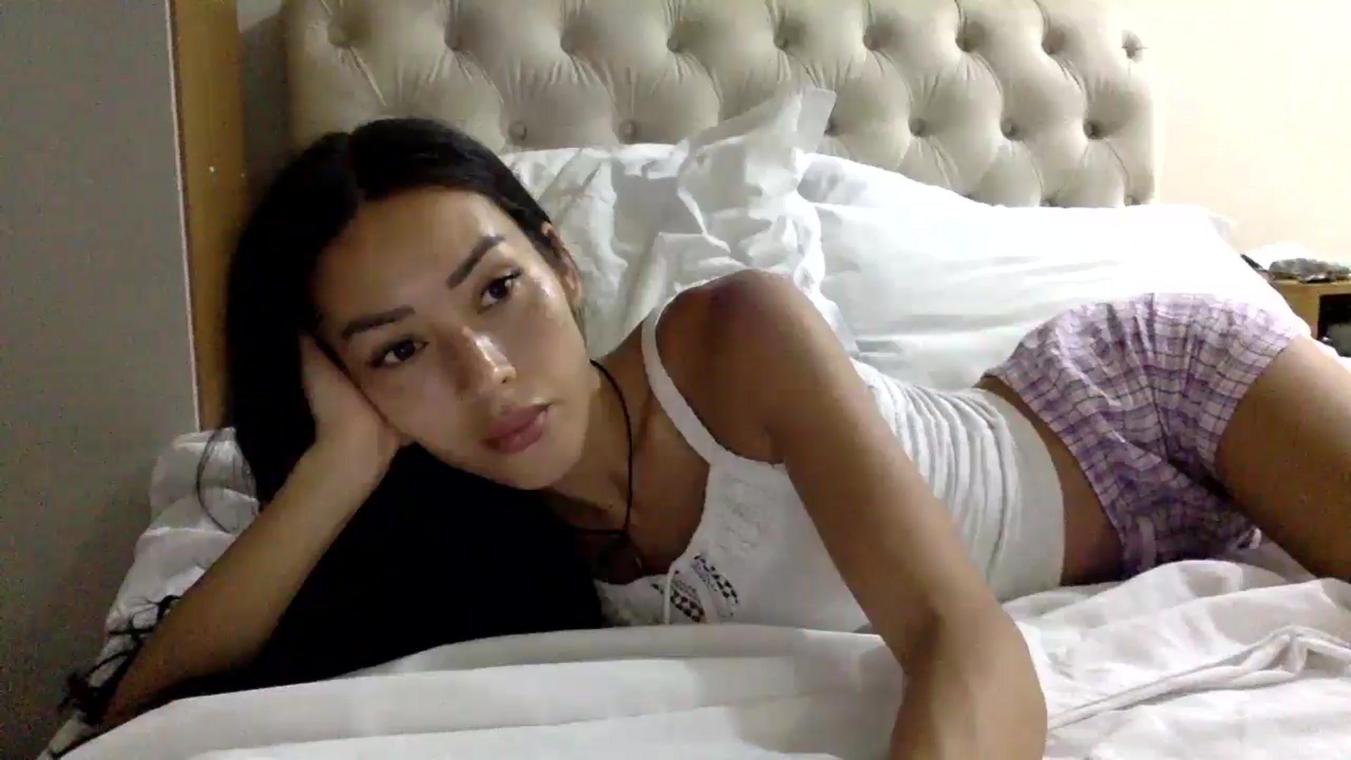 Gallery image thumbnail from Miss_emiko's myfreecams stream on, 03/06/2026, 02:49 image 4 of 20