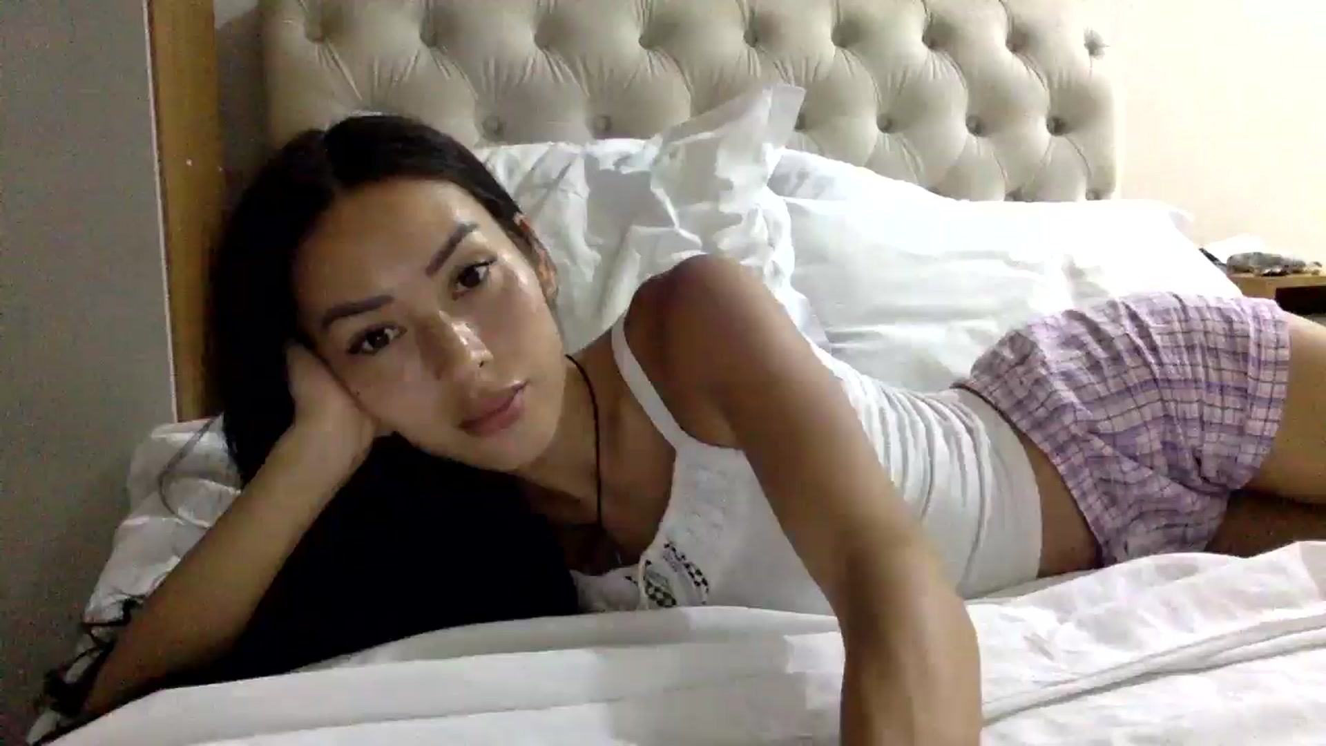 Gallery image thumbnail from Miss_emiko's myfreecams stream on, 03/06/2026, 02:49 image 12 of 20