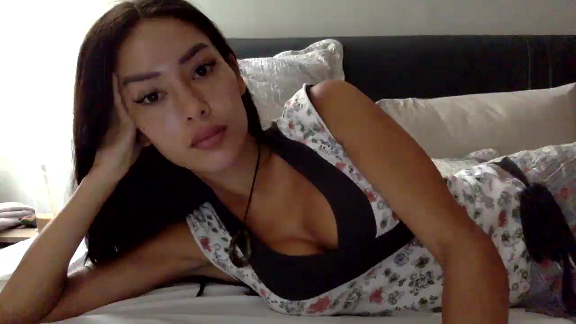 Gallery image thumbnail from Miss_emiko's myfreecams stream on, 03/17/2026, 19:32 image 20 of 20