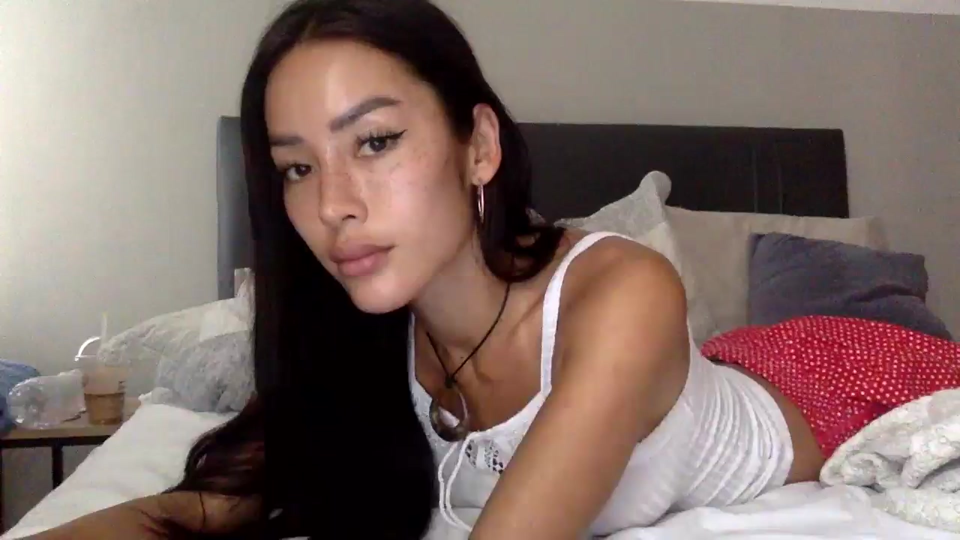 Gallery image thumbnail from Miss_emiko's myfreecams stream on, 03/19/2026, 20:18 image 1 of 20