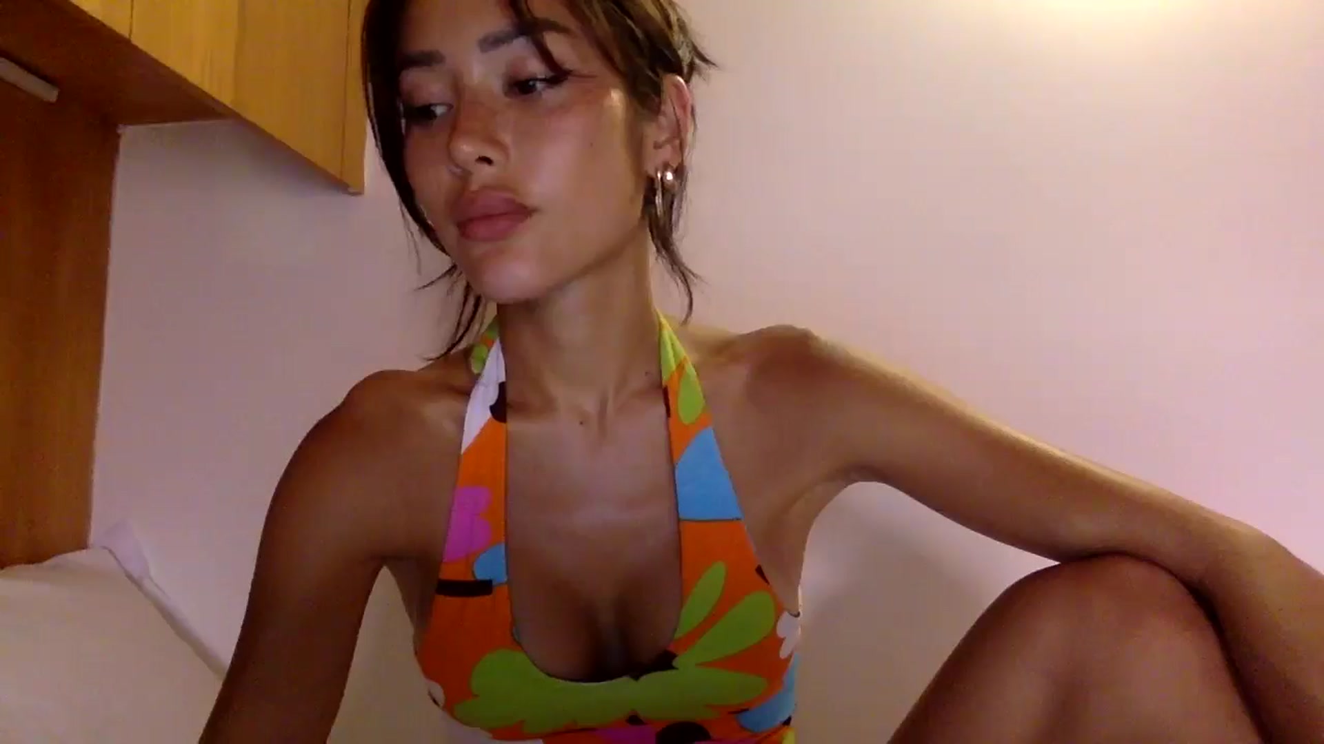 Gallery image thumbnail from Miss_emiko's myfreecams stream on, 04/16/2026, 19:27 image 3 of 20