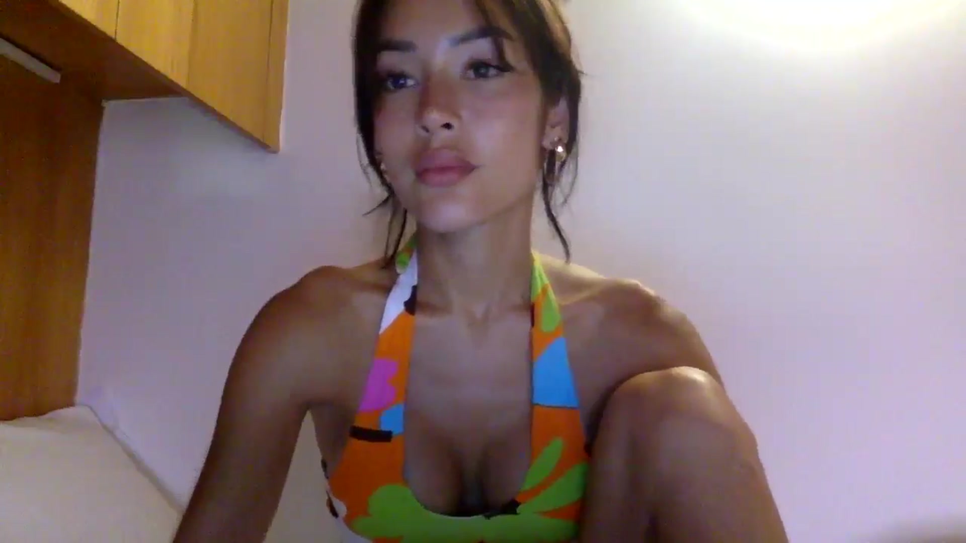 Gallery image thumbnail from Miss_emiko's myfreecams stream on, 04/16/2026, 19:27 image 7 of 20