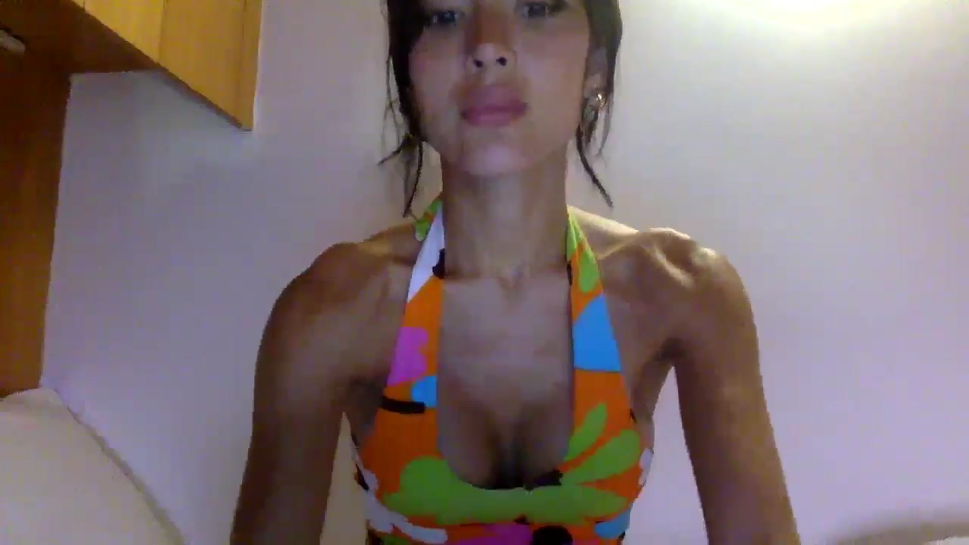 Gallery image thumbnail from Miss_emiko's myfreecams stream on, 04/16/2026, 19:27 image 11 of 20