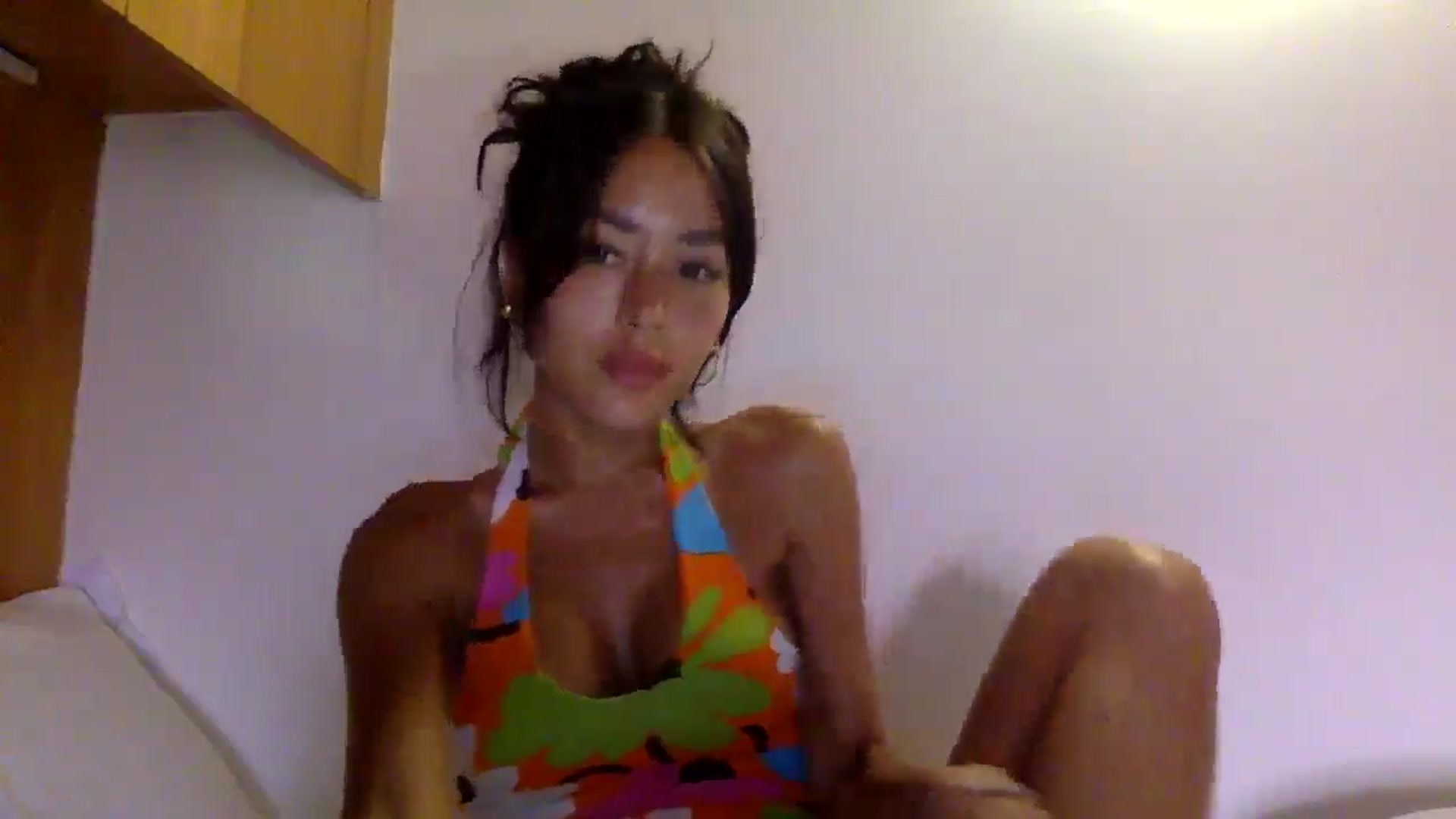 Gallery image thumbnail from Miss_emiko's myfreecams stream on, 04/16/2026, 19:27 image 13 of 20