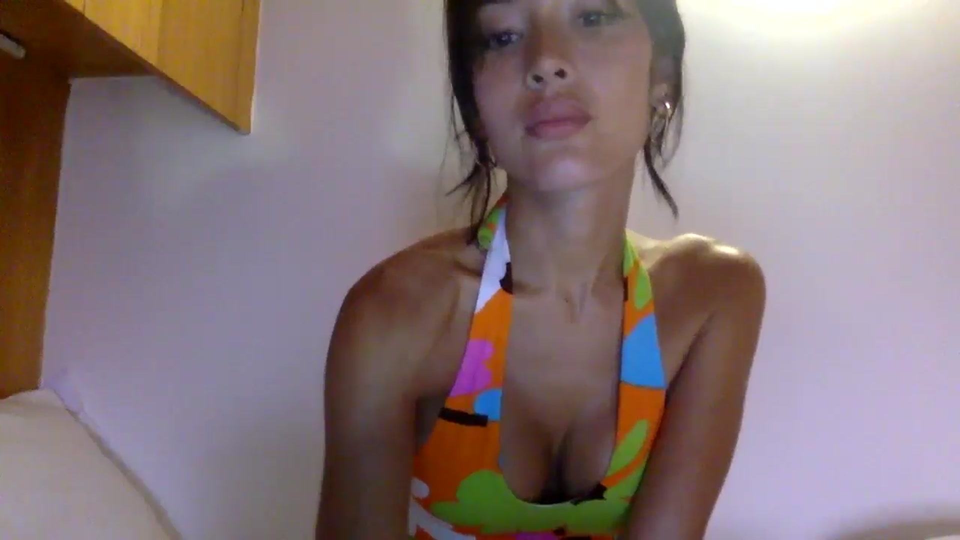 Gallery image thumbnail from Miss_emiko's myfreecams stream on, 04/16/2026, 19:27 image 12 of 20