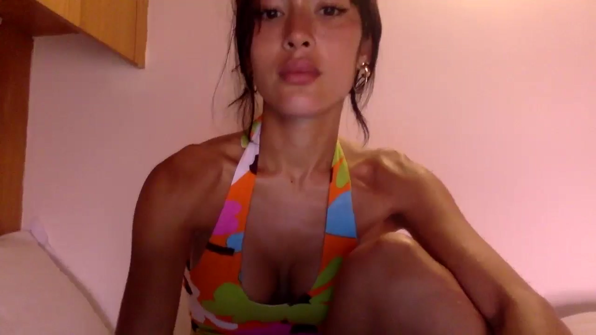 Gallery image thumbnail from Miss_emiko's myfreecams stream on, 04/16/2026, 19:27 image 15 of 20