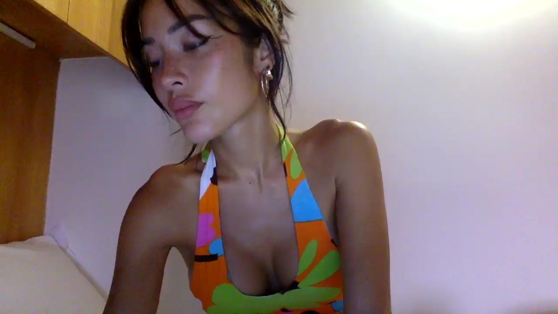 Gallery image thumbnail from Miss_emiko's myfreecams stream on, 04/16/2026, 19:27 image 8 of 20