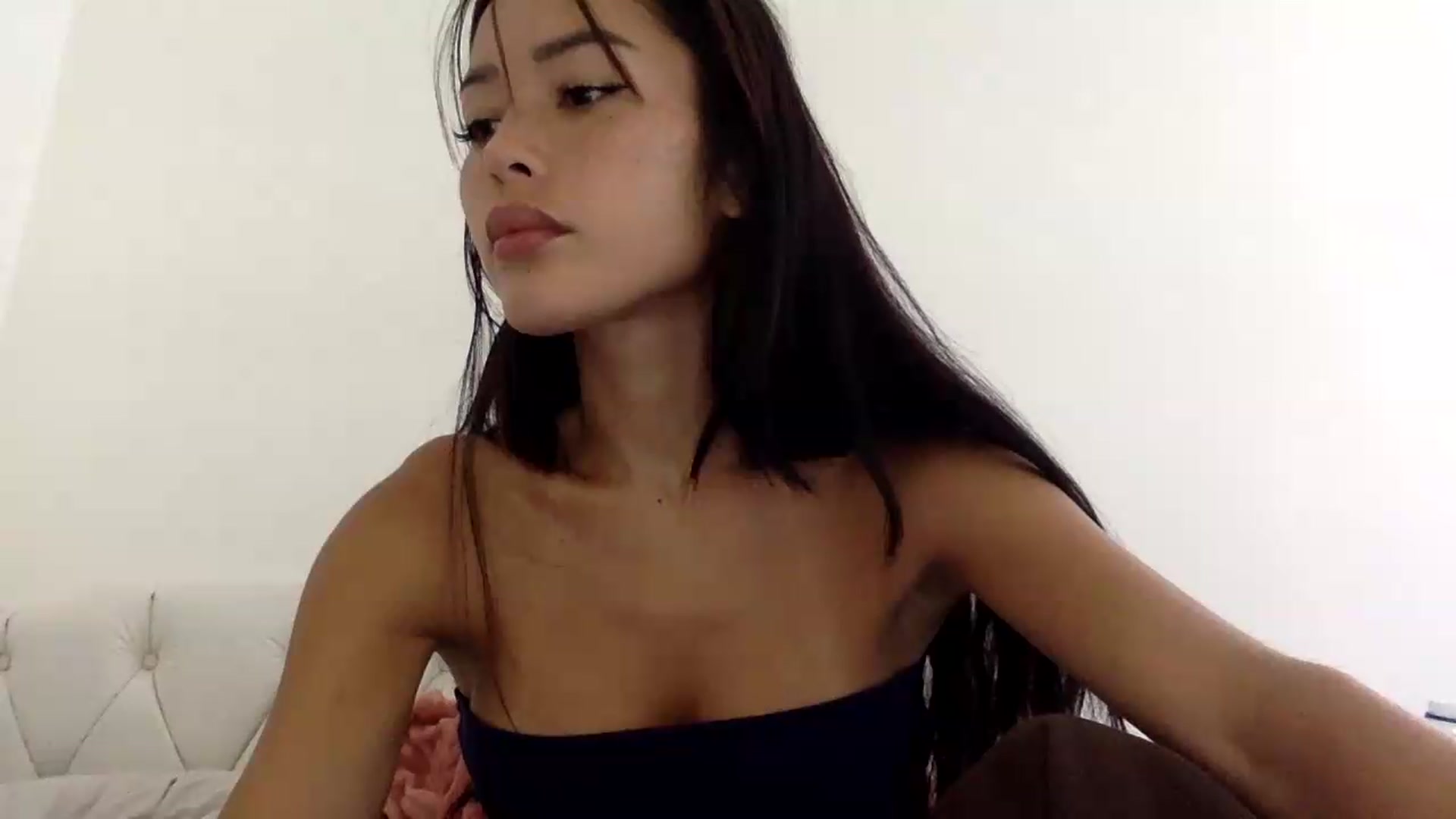 Gallery image thumbnail from Miss_emiko's myfreecams stream on, 05/04/2026, 16:16 image 11 of 20