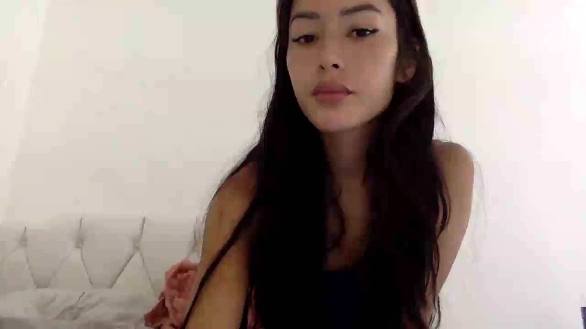 Gallery image thumbnail from Miss_emiko's myfreecams stream on, 05/04/2026, 16:16 image 6 of 20