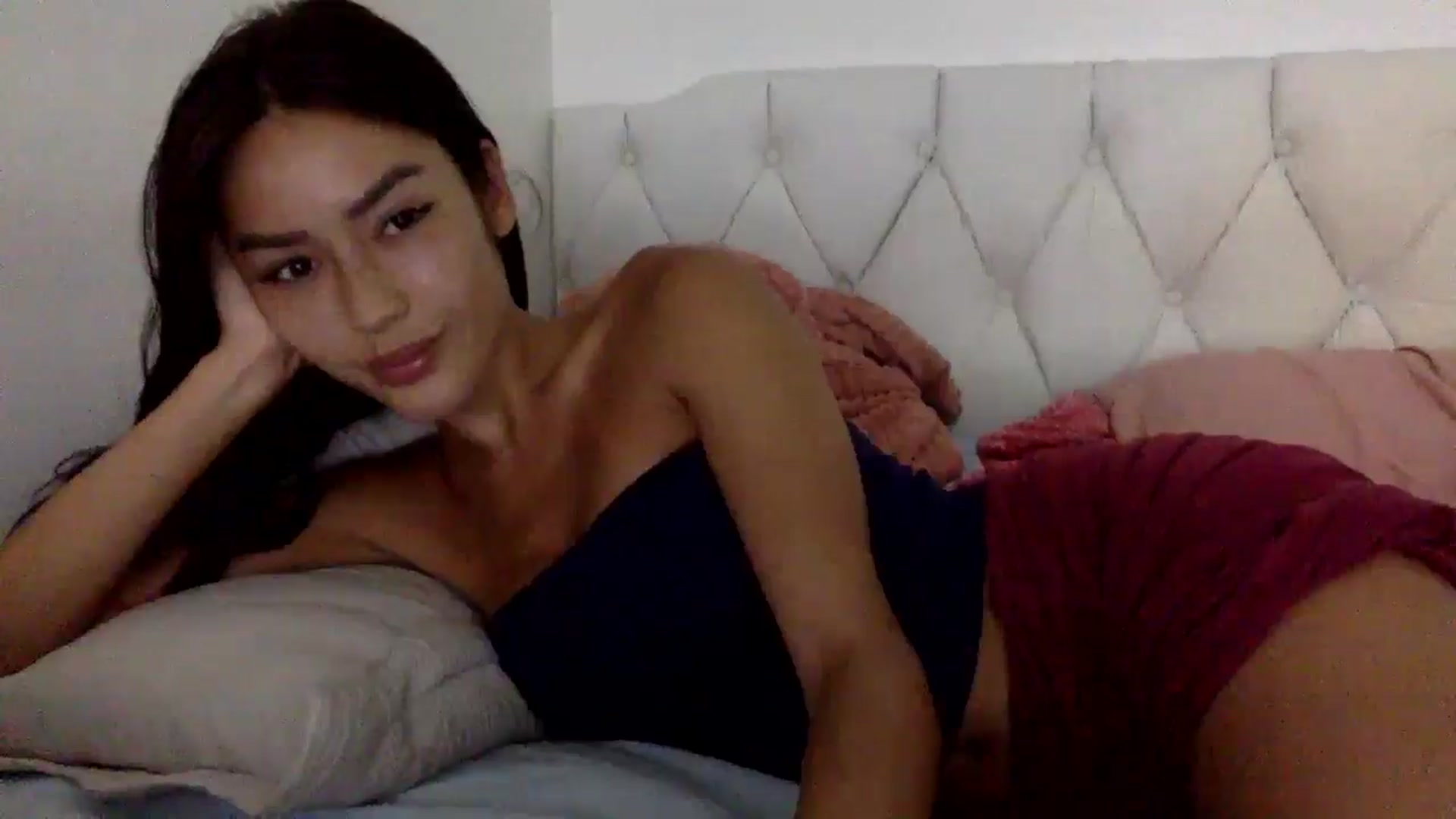 Gallery image thumbnail from Miss_emiko's myfreecams stream on, 05/07/2026, 23:47 image 13 of 20