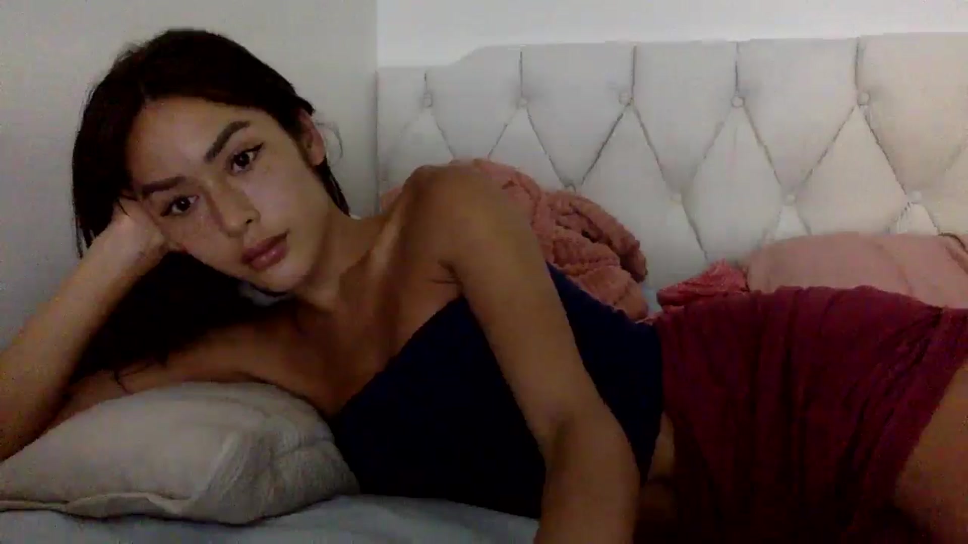 Gallery image thumbnail from Miss_emiko's myfreecams stream on, 05/07/2026, 23:47 image 19 of 20