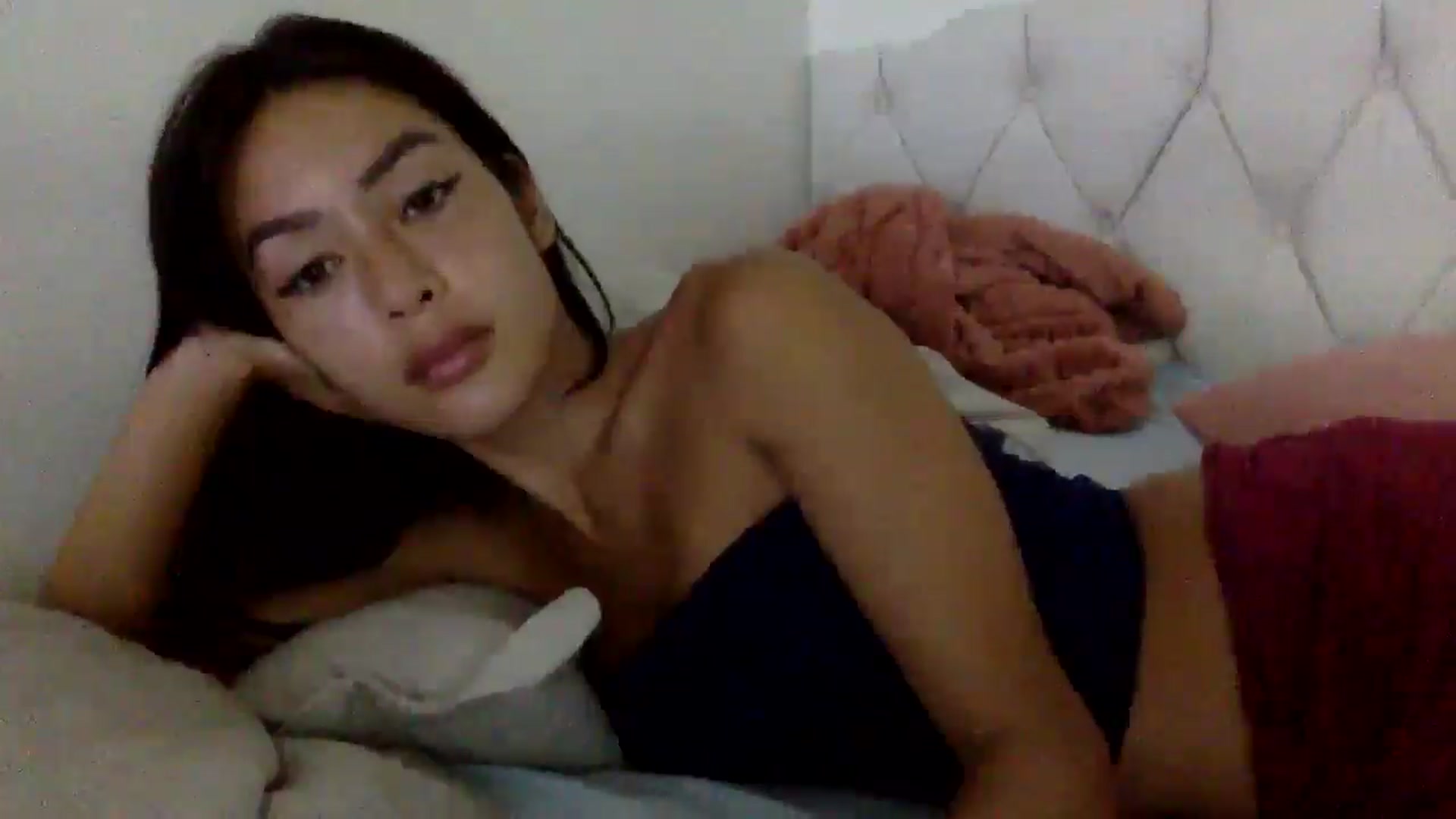 Gallery image thumbnail from Miss_emiko's myfreecams stream on, 05/08/2026, 02:58 image 3 of 20