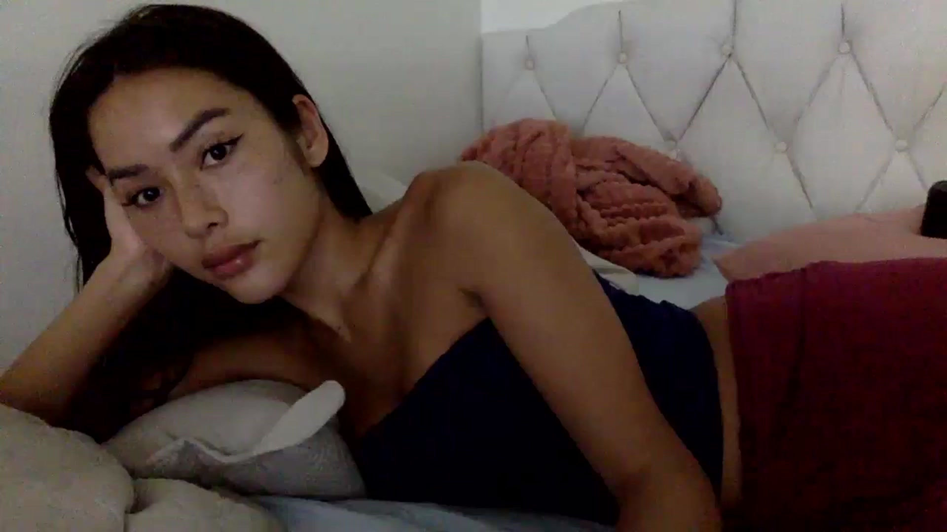 Gallery image thumbnail from Miss_emiko's myfreecams stream on, 05/08/2026, 02:58 image 17 of 20
