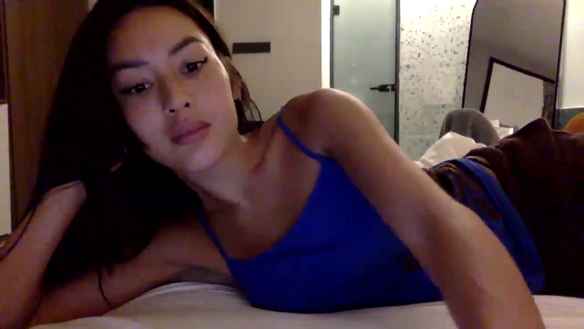 Gallery image thumbnail from Miss_emiko's myfreecams stream on, 05/20/2026, 19:06 image 5 of 20