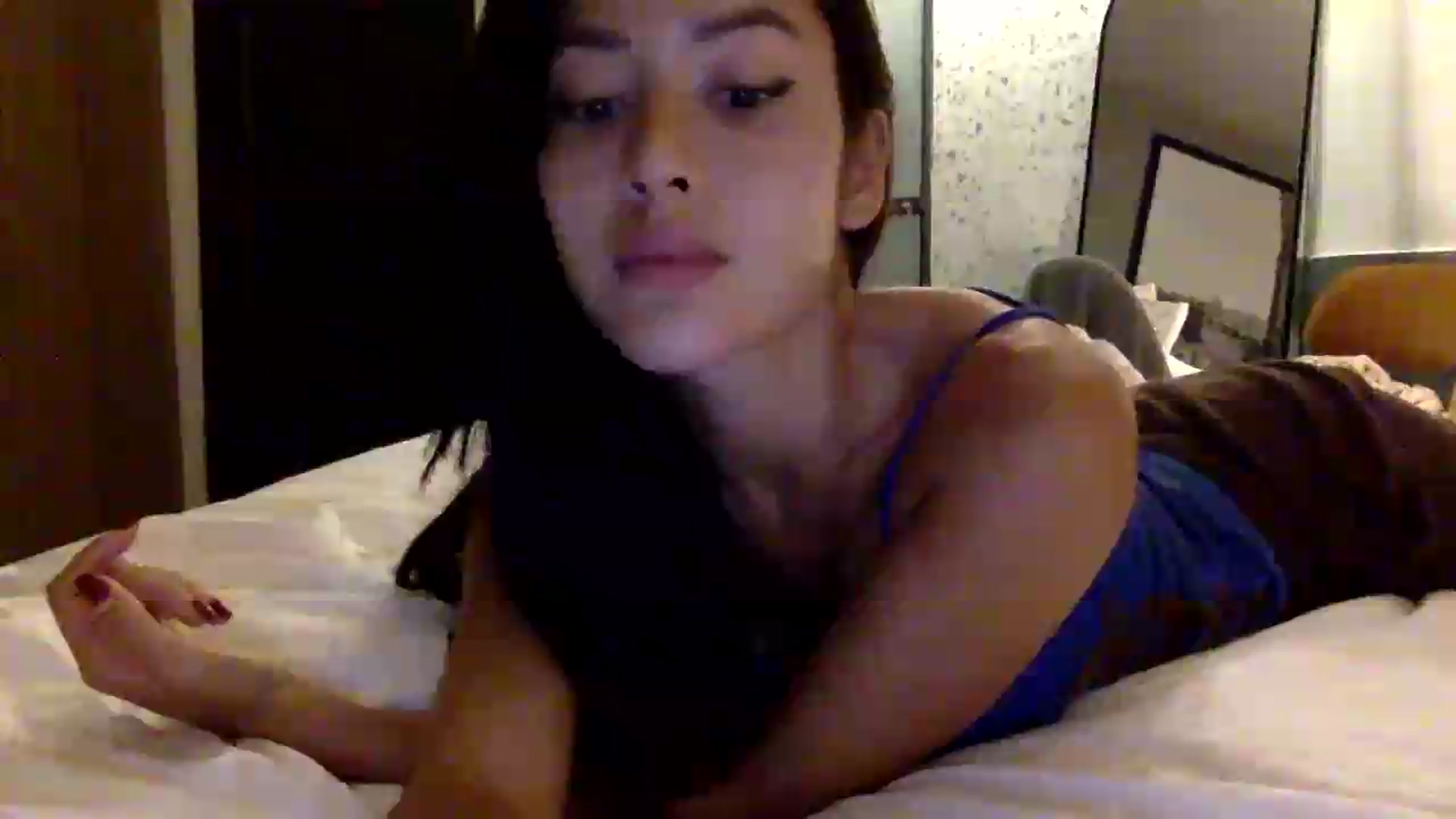 Gallery image thumbnail from Miss_emiko's myfreecams stream on, 05/20/2026, 19:06 image 18 of 20