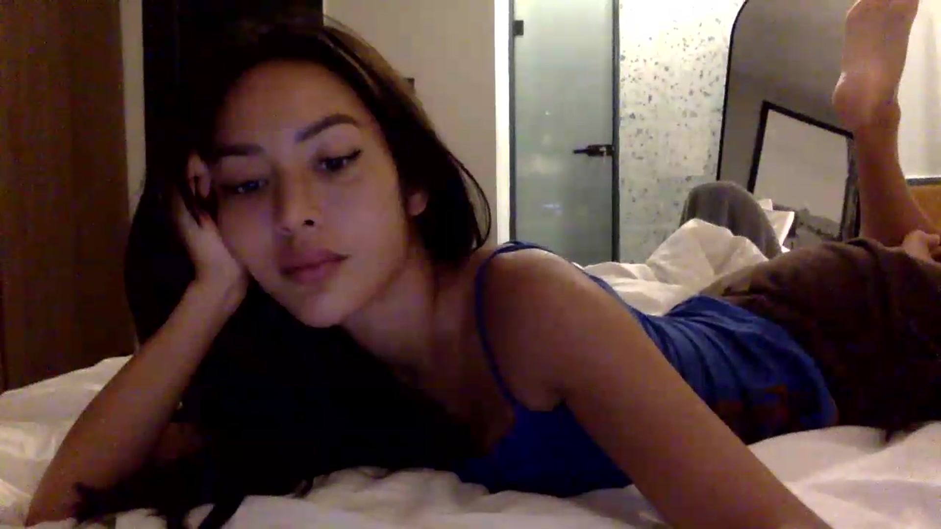 Gallery image thumbnail from Miss_emiko's myfreecams stream on, 05/20/2026, 19:06 image 8 of 20
