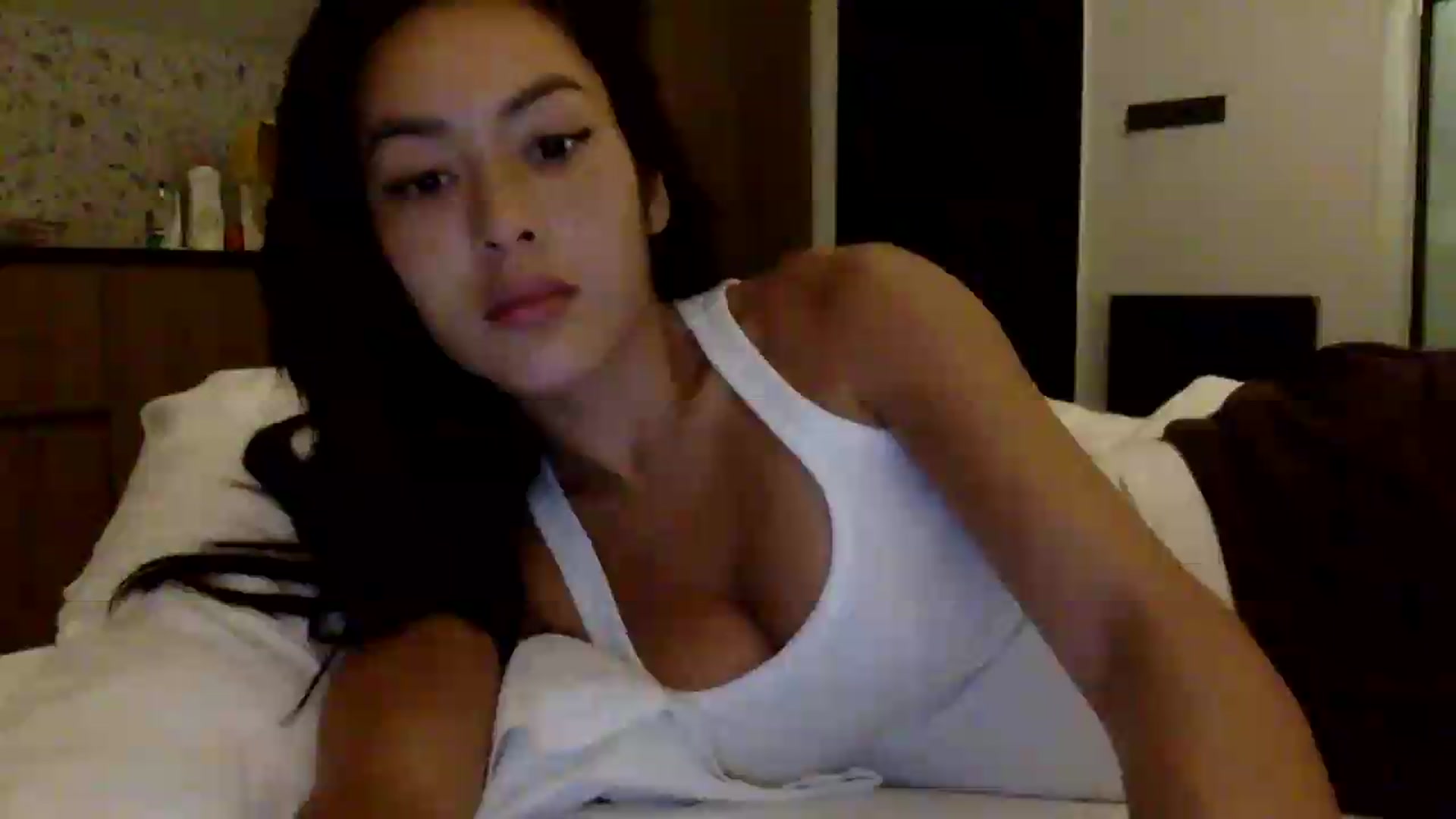 Gallery image thumbnail from Miss_emiko's myfreecams stream on, 05/21/2026, 24:00 image 11 of 20