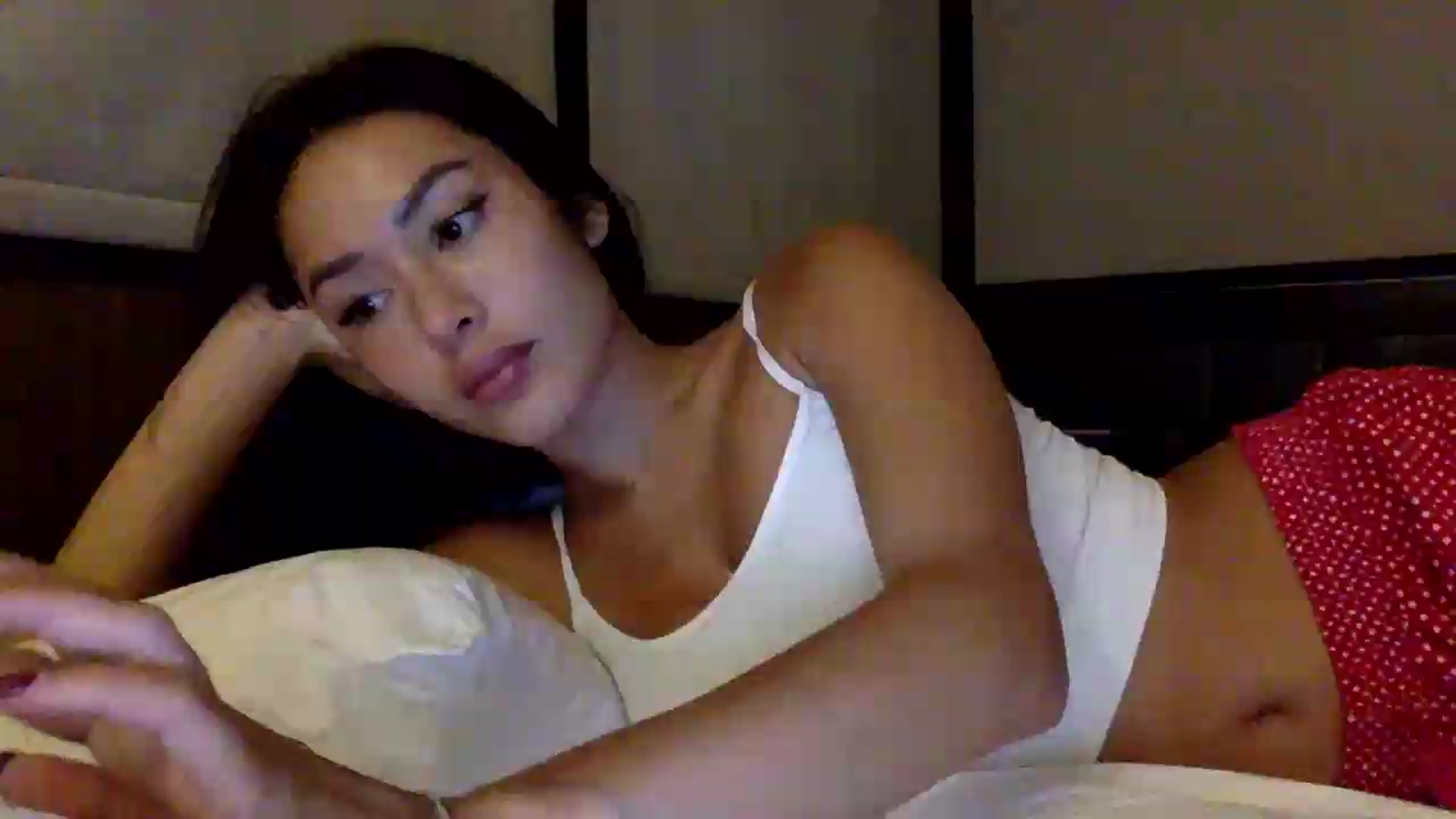 Gallery image thumbnail from Miss_emiko's myfreecams stream on, 05/25/2026, 21:58 image 1 of 20