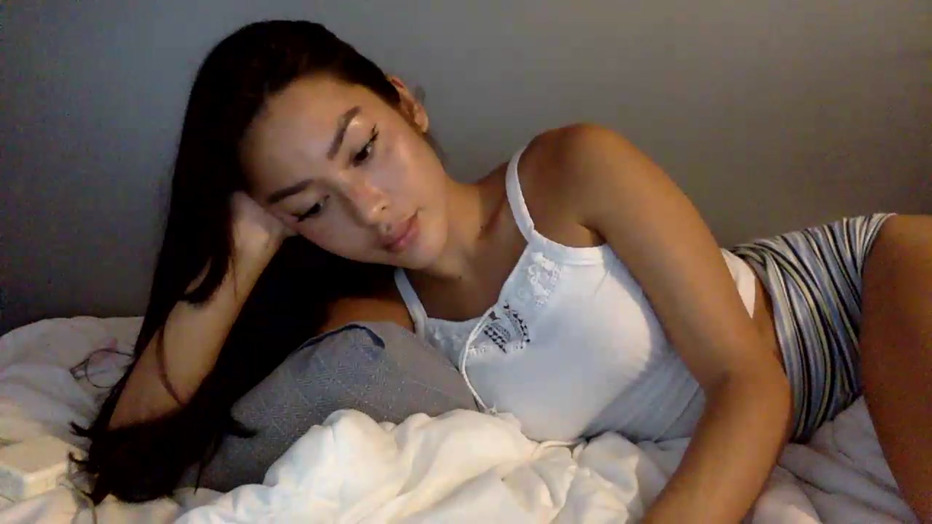 Gallery image thumbnail from Miss_emiko's myfreecams stream on, 05/28/2026, 16:13 image 20 of 20