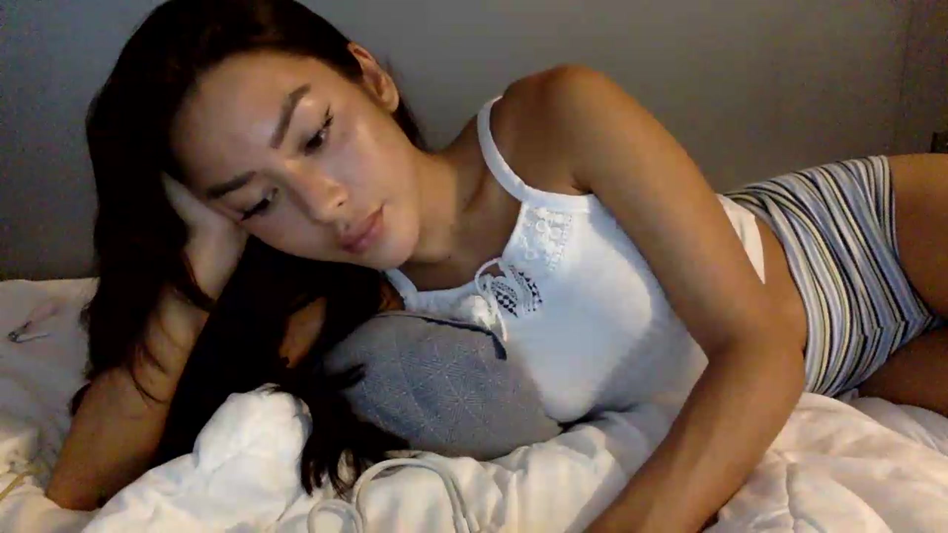 Gallery image thumbnail from Miss_emiko's myfreecams stream on, 05/28/2026, 16:13 image 10 of 20