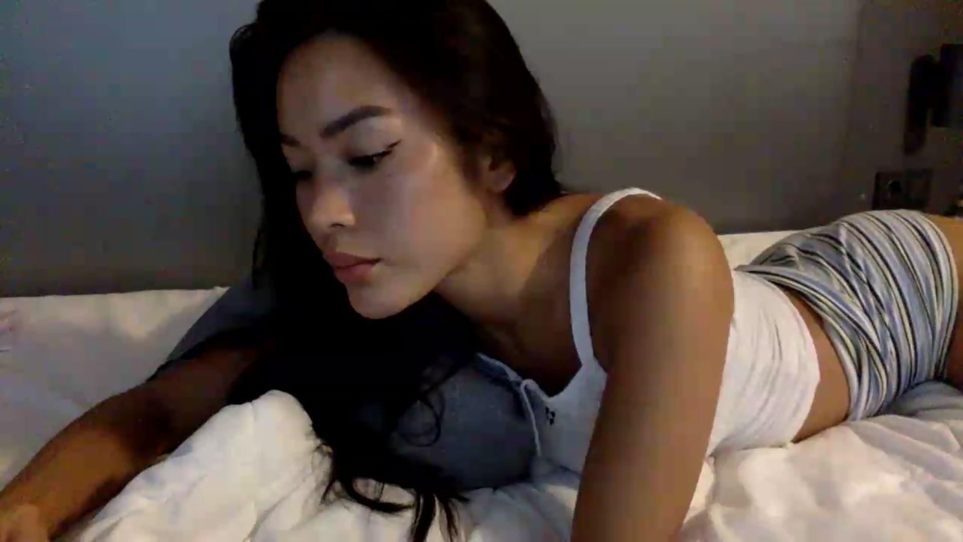 Gallery image thumbnail from Miss_emiko's myfreecams stream on, 05/28/2026, 16:13 image 7 of 20