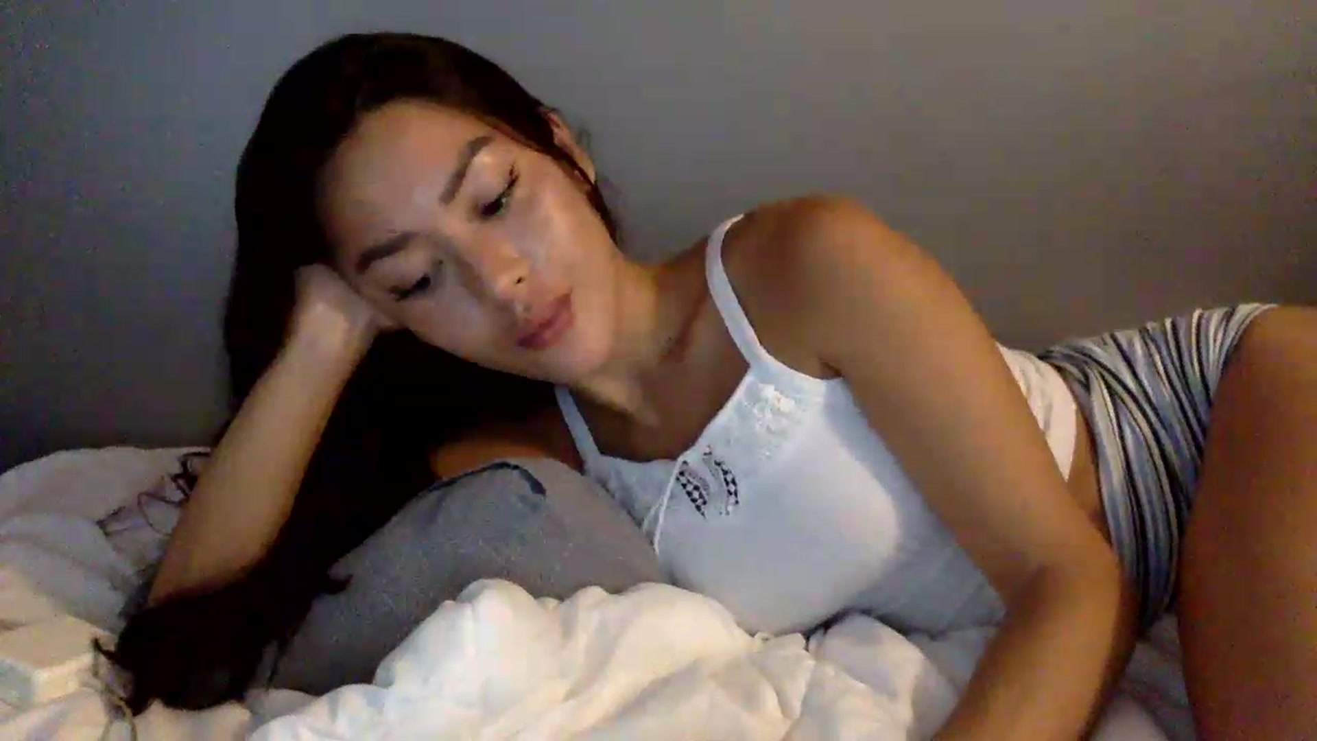 Gallery image thumbnail from Miss_emiko's myfreecams stream on, 05/28/2026, 16:13 image 17 of 20