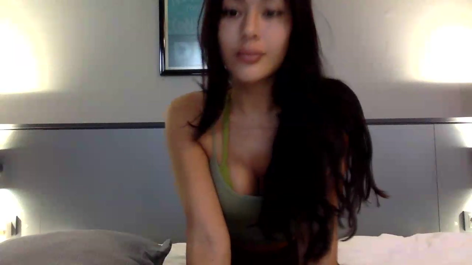 Gallery image thumbnail from Miss_emiko's myfreecams stream on, 05/29/2026, 15:43 image 14 of 20