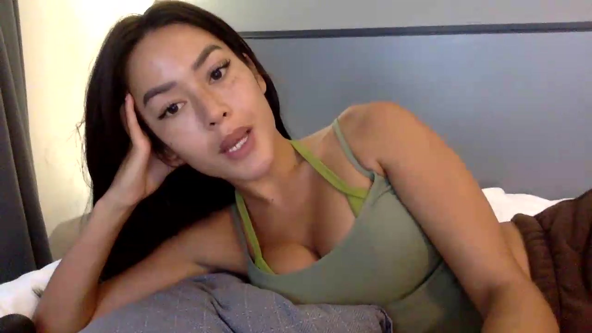 Gallery image thumbnail from Miss_emiko's myfreecams stream on, 05/29/2026, 15:43 image 19 of 20
